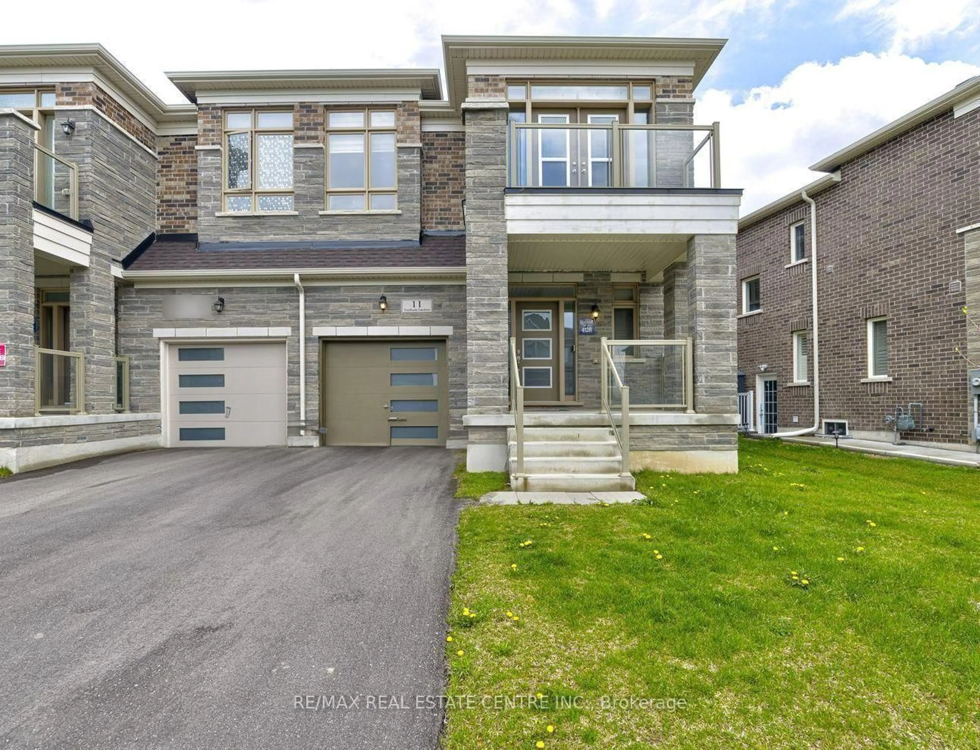 Home with brick exterior material, street for 11 Trailbank Gdns, Hamilton Ontario L8B 1Z3