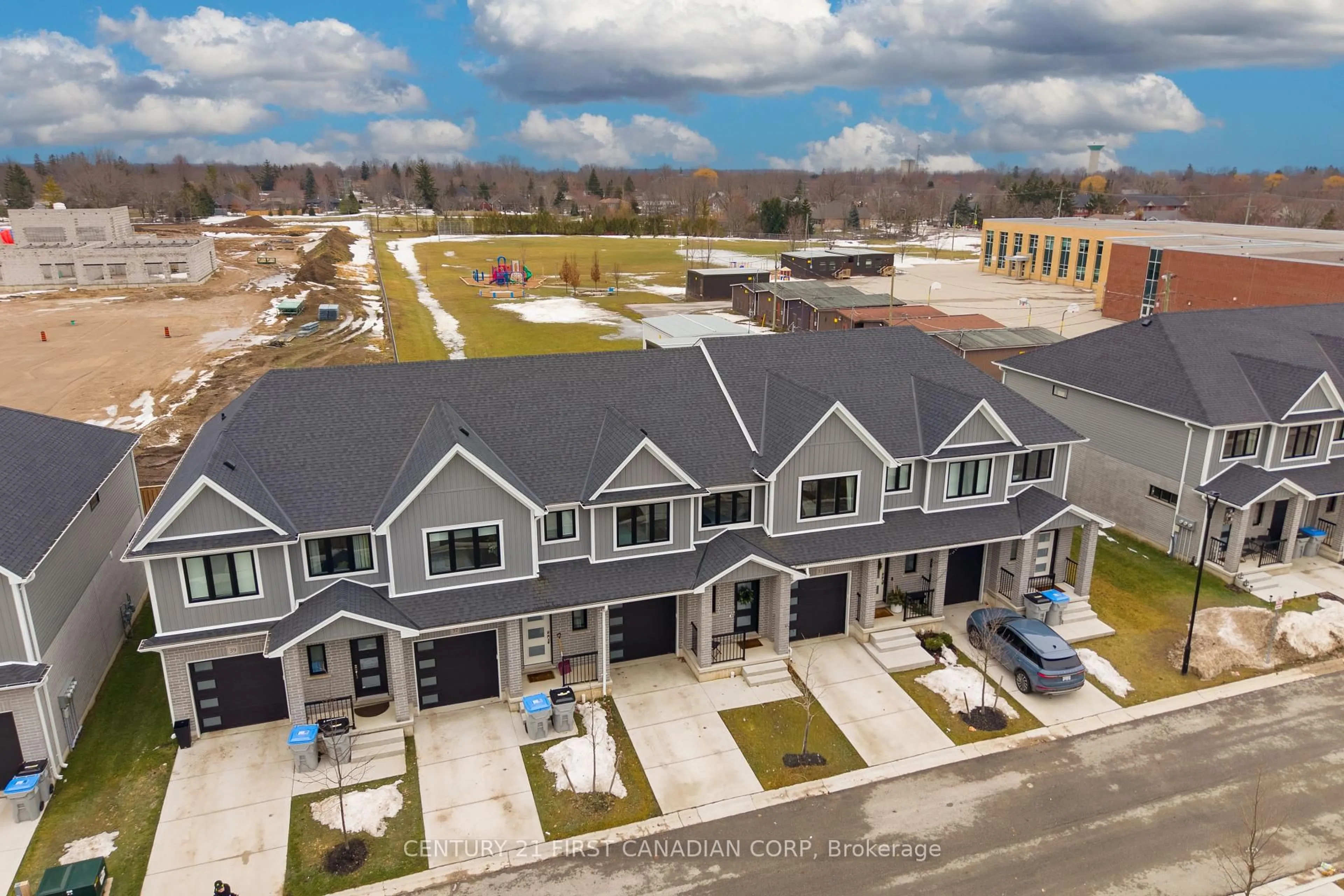 A pic from outside/outdoor area/front of a property/back of a property/a pic from drone, street for 17 Nicholson St #35, Lucan Biddulph Ontario N0M 2J0