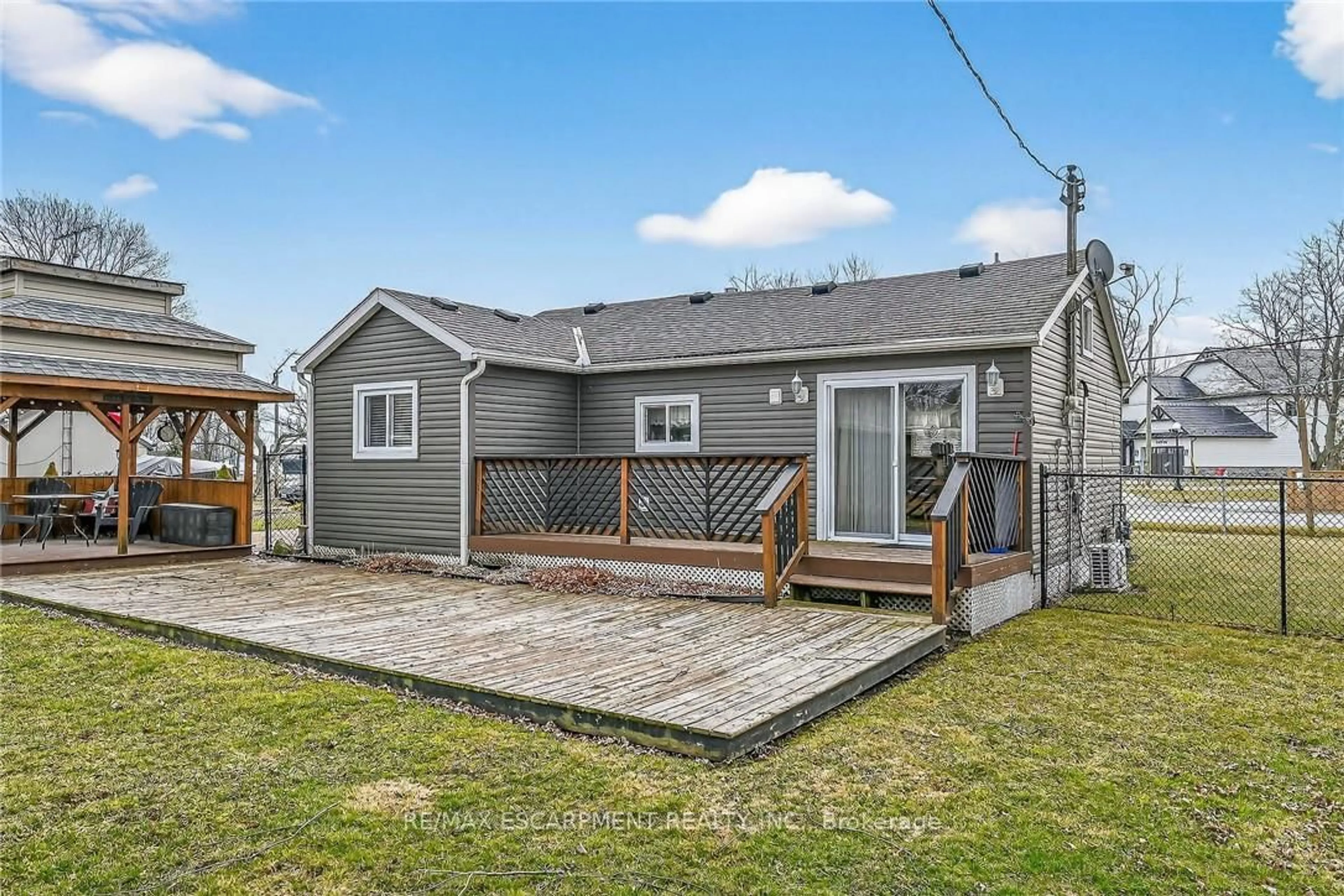 Unknown for 277 Blue Water Pkwy, Haldimand Ontario N0A 1P0