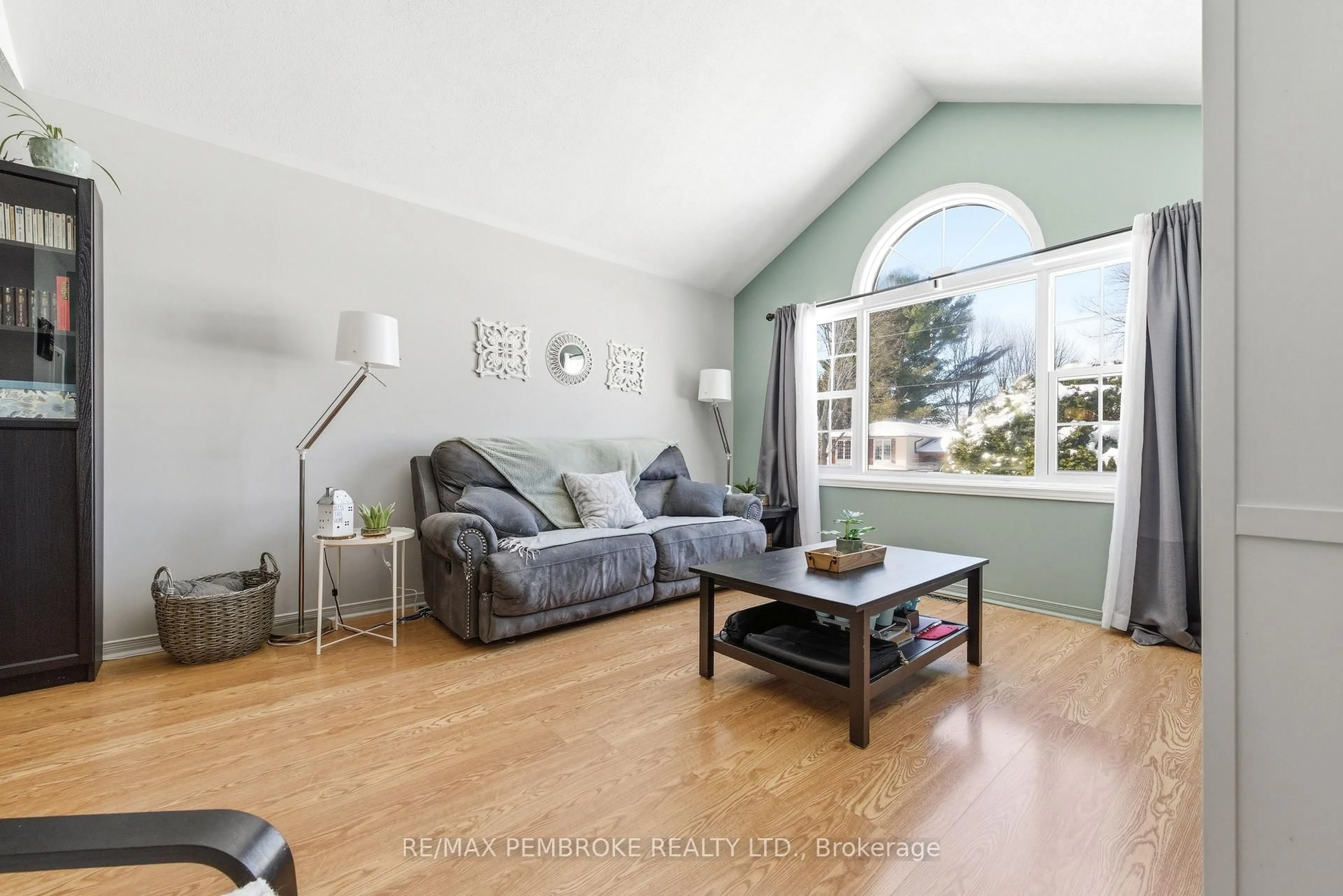 Living room with furniture, unknown for 98 Spruce St, Petawawa Ontario K8H 3H8