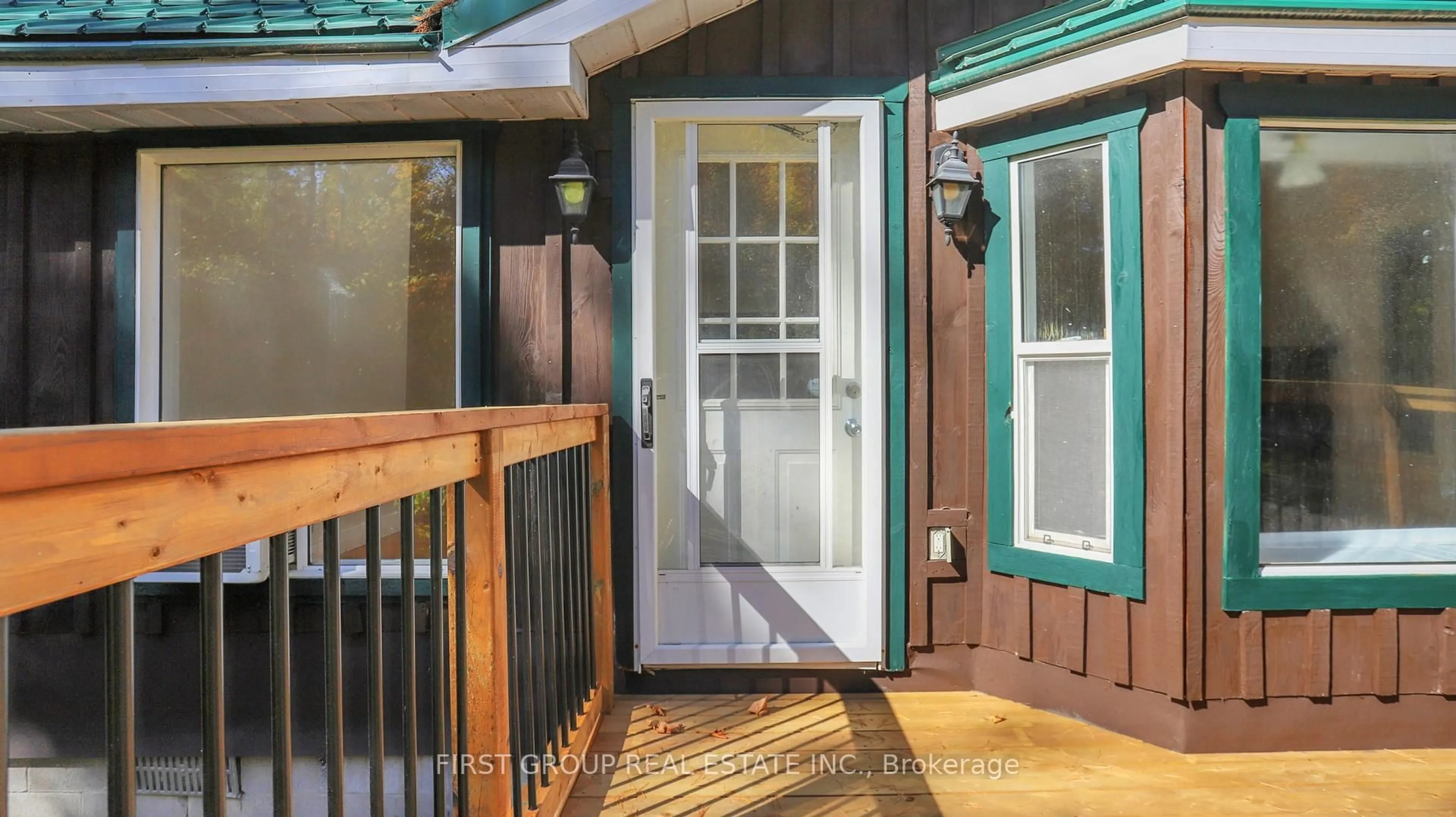 Indoor entryway for 29 Edgewood Dr, Kawartha Lakes Ontario K0M 1N0