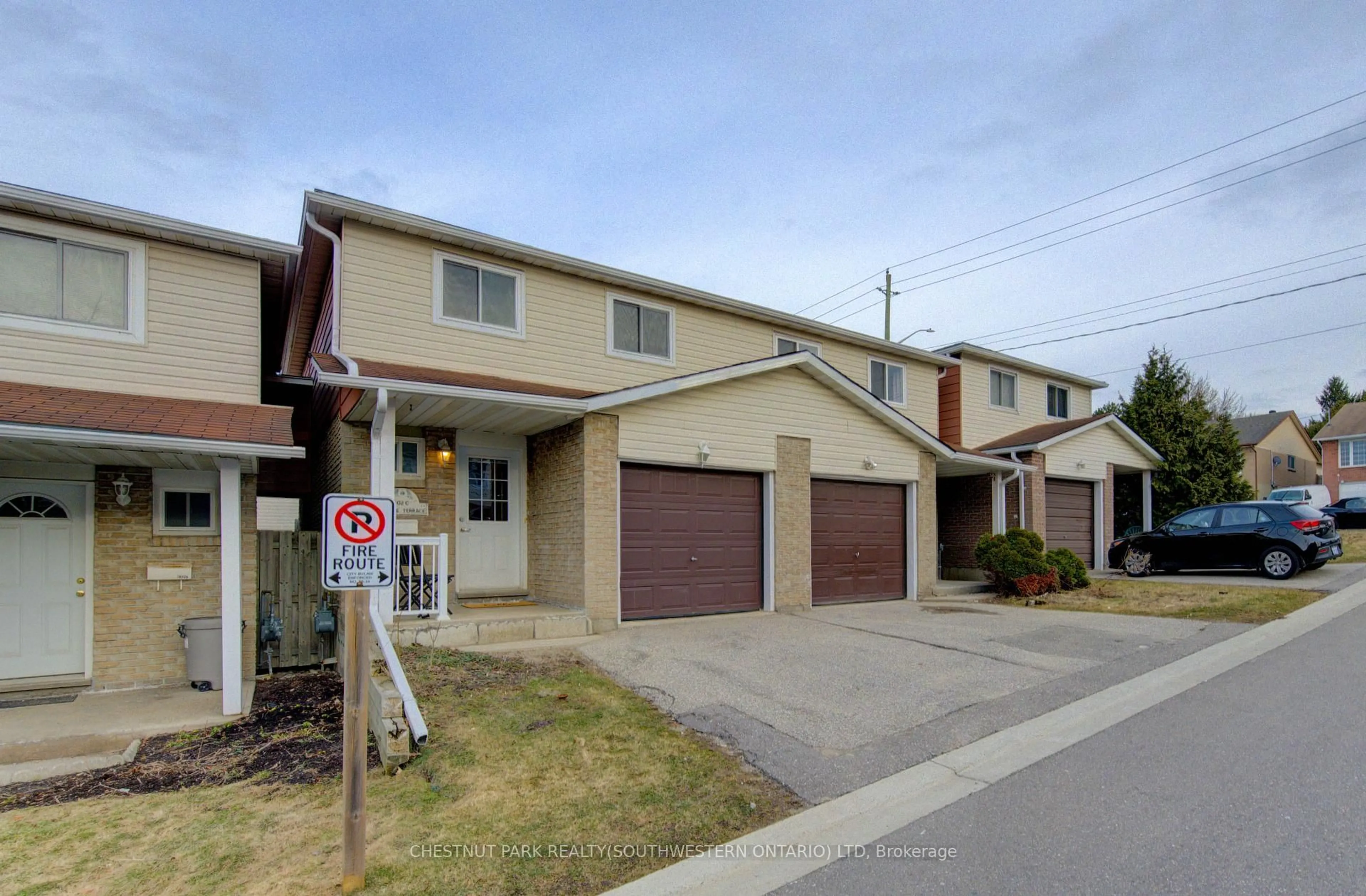 Unknown for 302 Bluevale St #C, Waterloo Ontario N2J 4G3