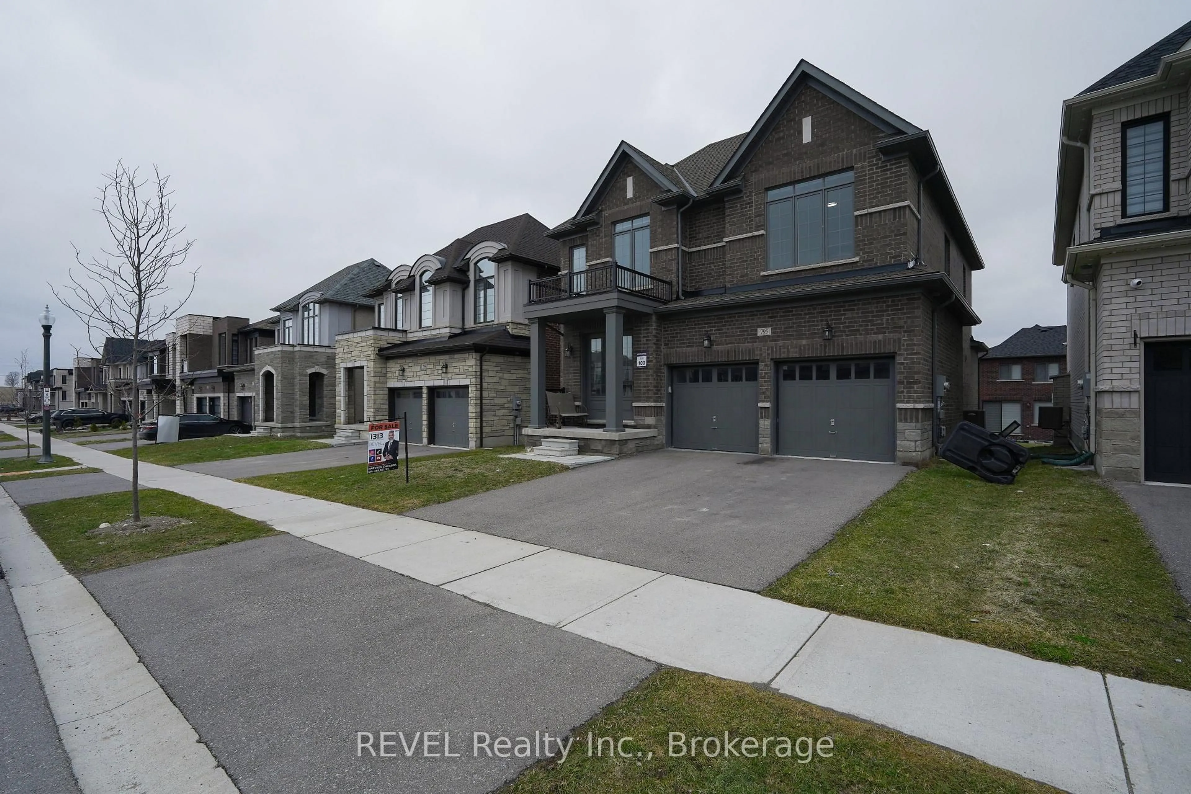 Unknown for 795 QUEENSTON Blvd, Woodstock Ontario N4T 0N1