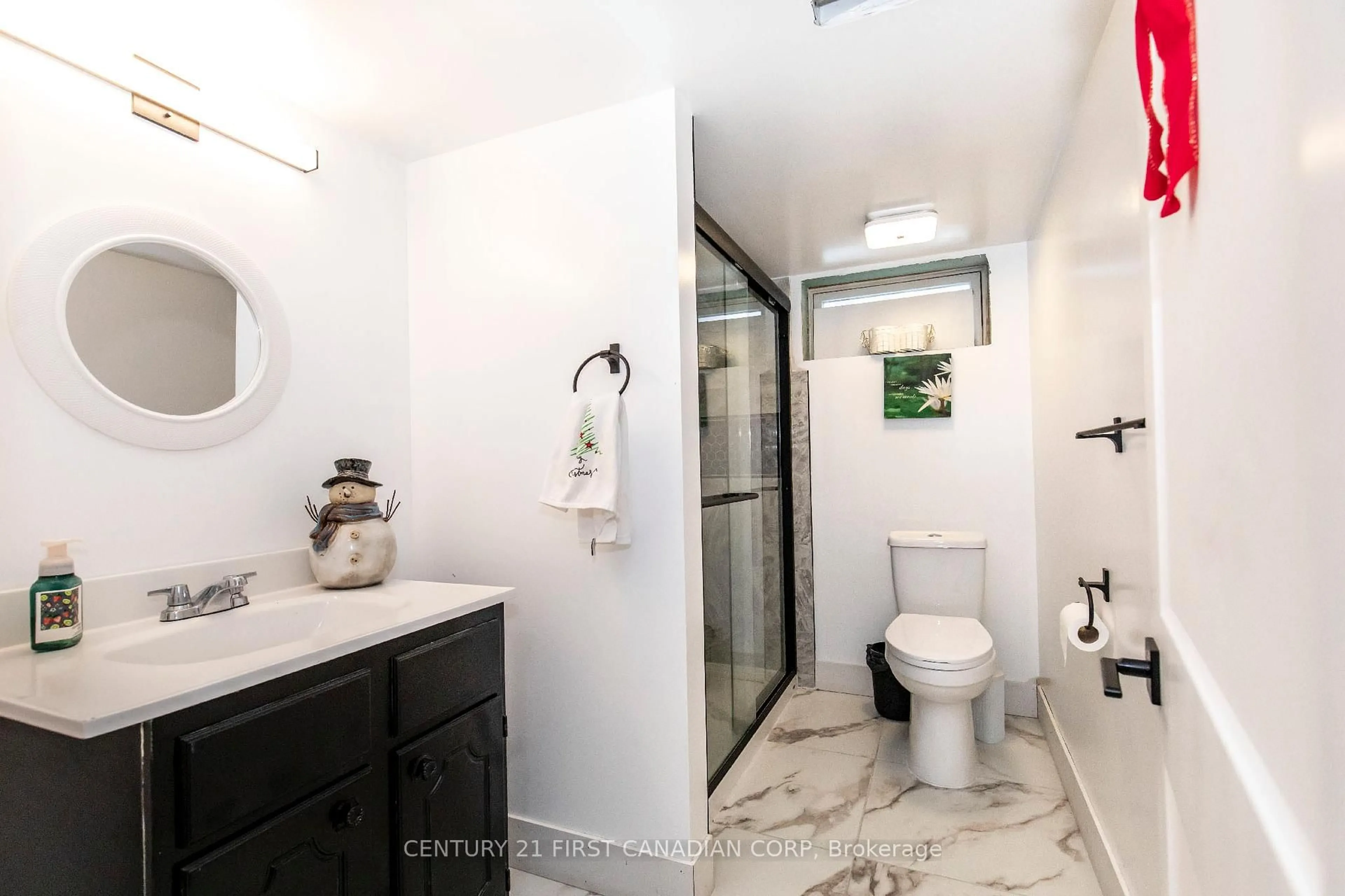 Standard bathroom, ceramic/tile floor for 12 Noel Ave, London East Ontario N5V 1A9