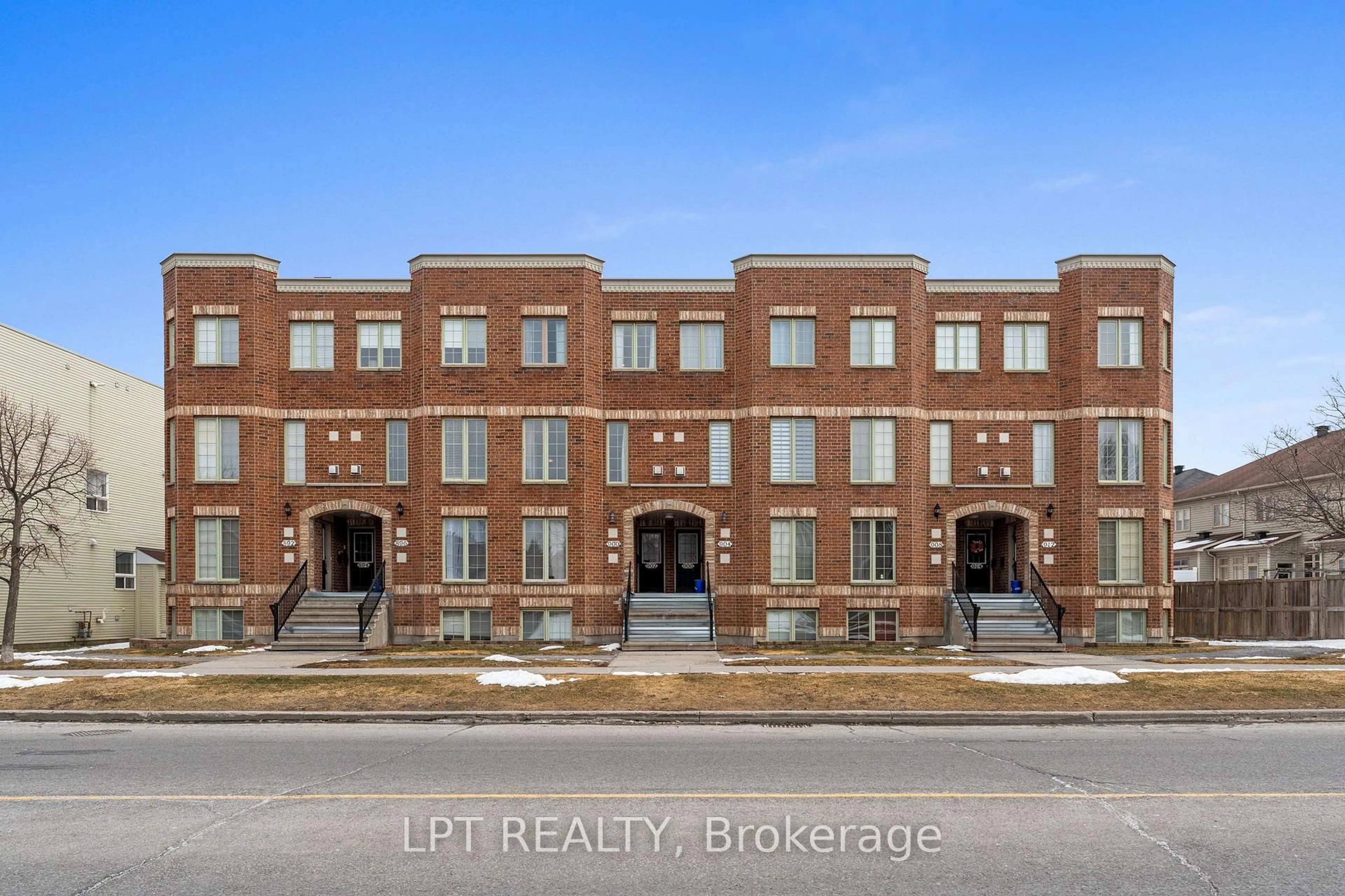 Unknown for 902 Longfields Dr #., Ottawa Ontario K2J 5K6