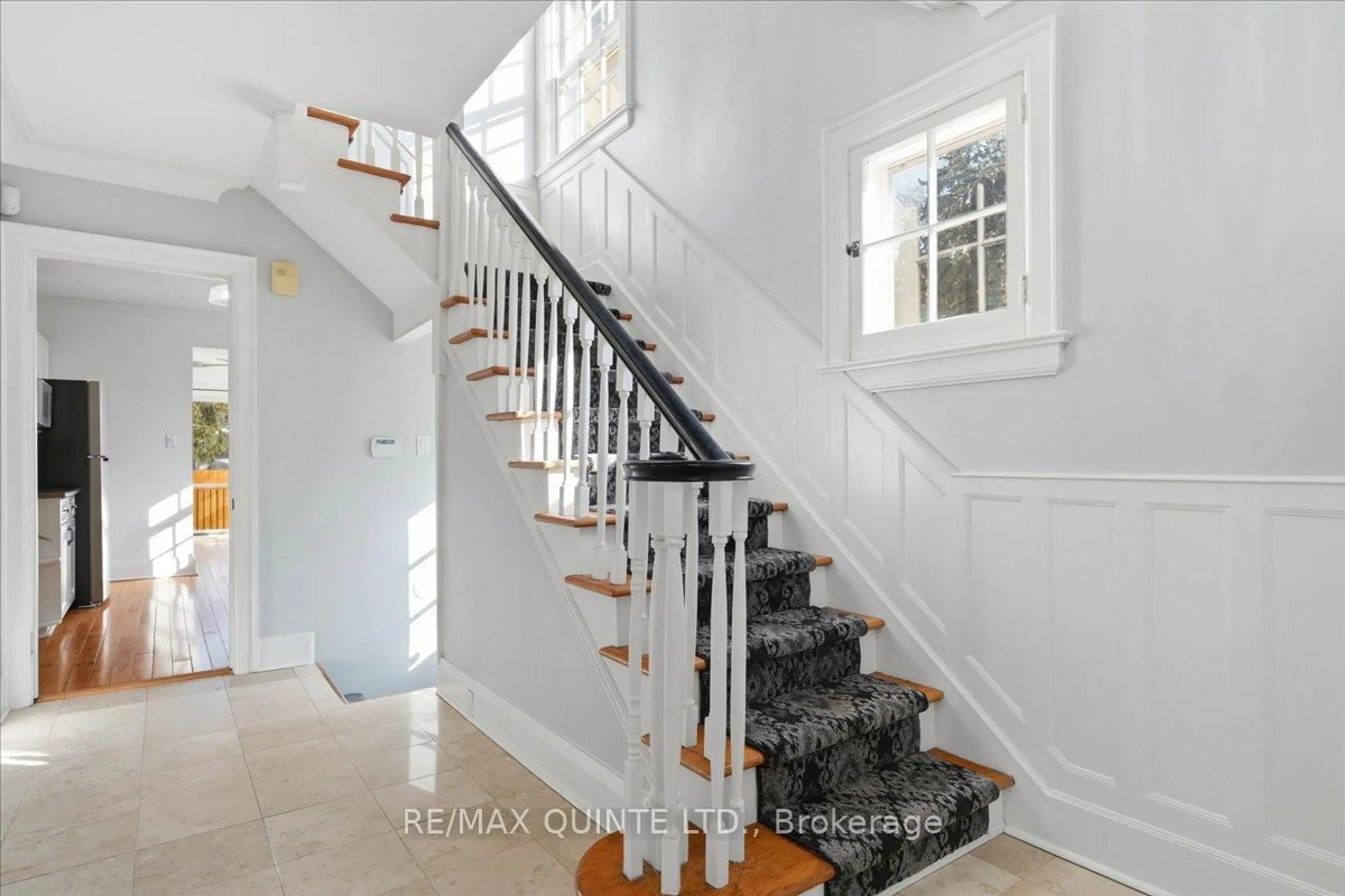 Unknown for 238 Victoria Ave, Belleville Ontario K8N 2C5