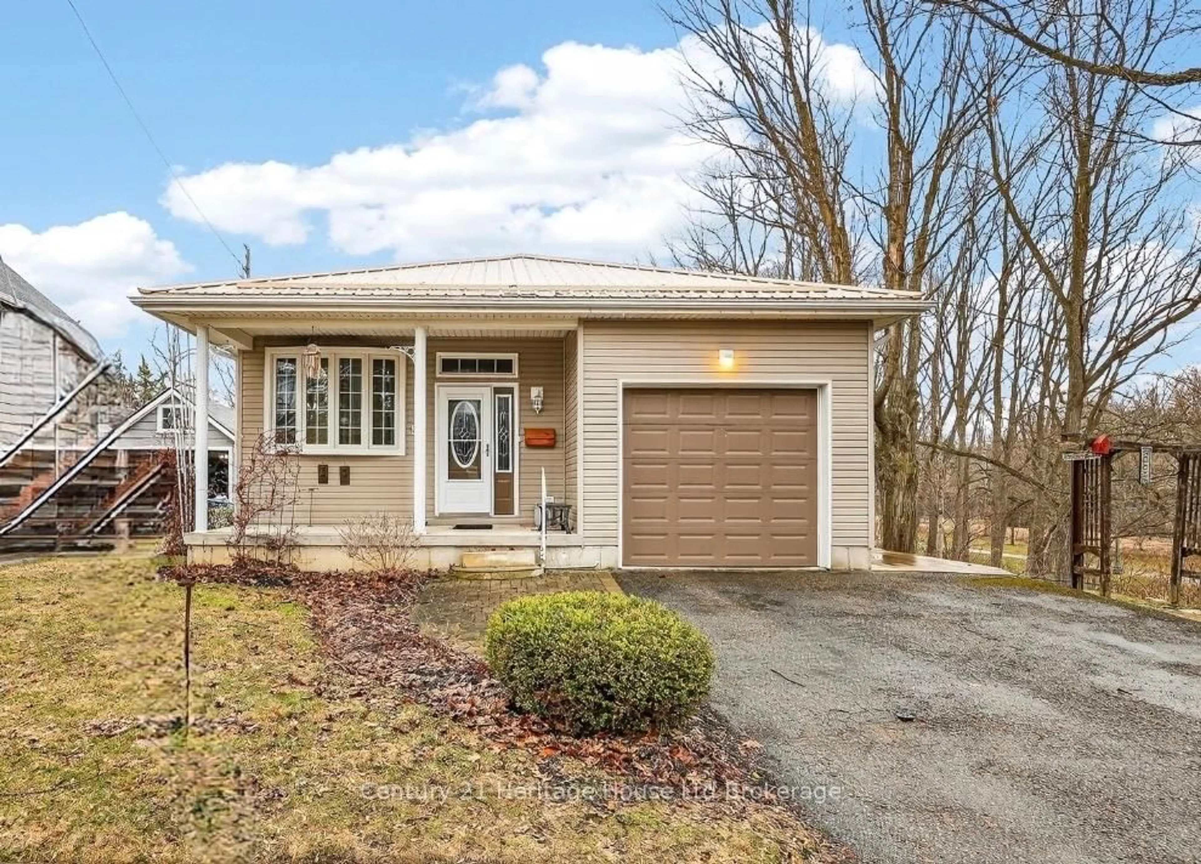 Unknown for 50 Wellington Ave, Ingersoll Ontario N5C 1C3