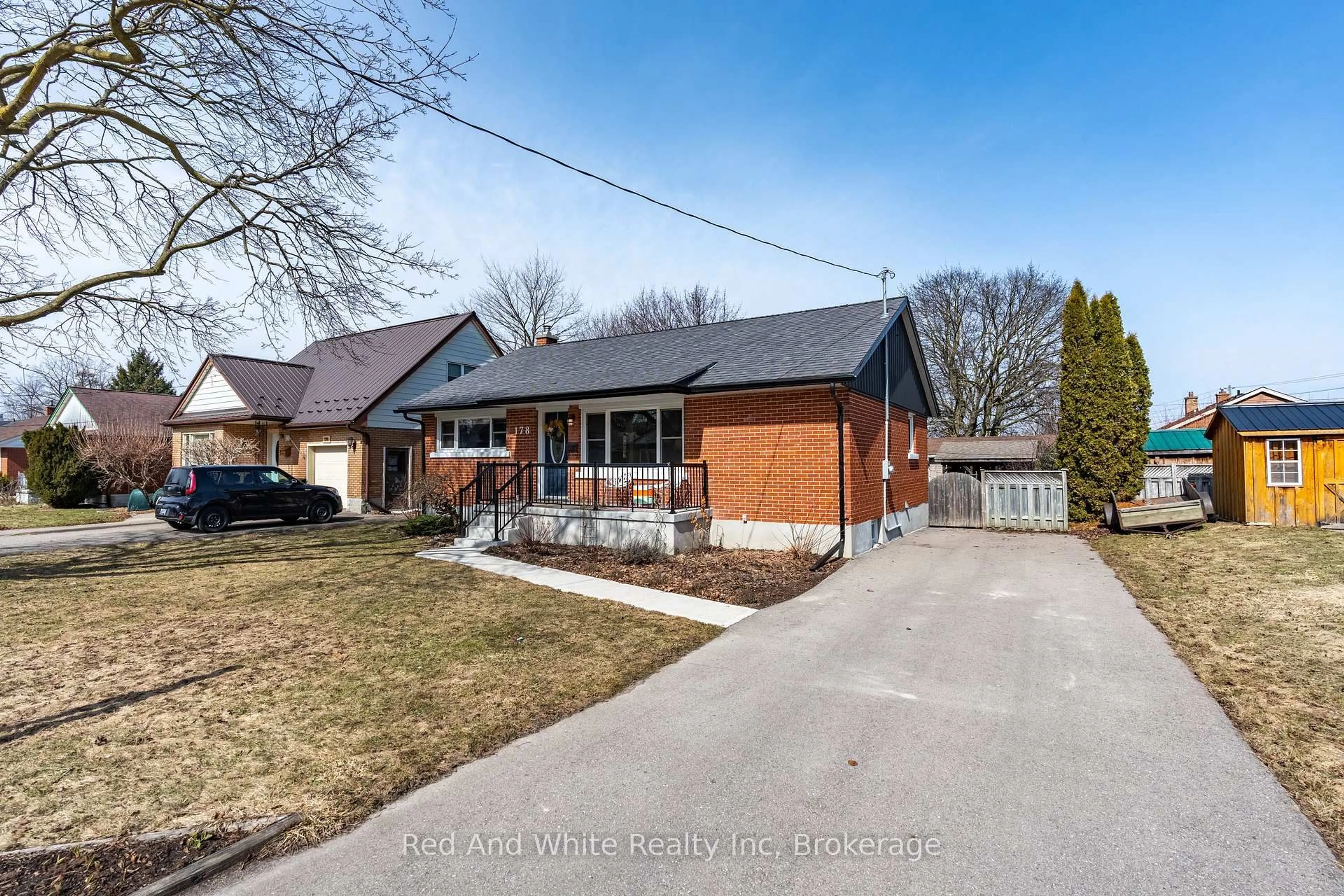 Home with brick exterior material, street for 178 Bristol St, Waterloo Ontario N2J 1H1