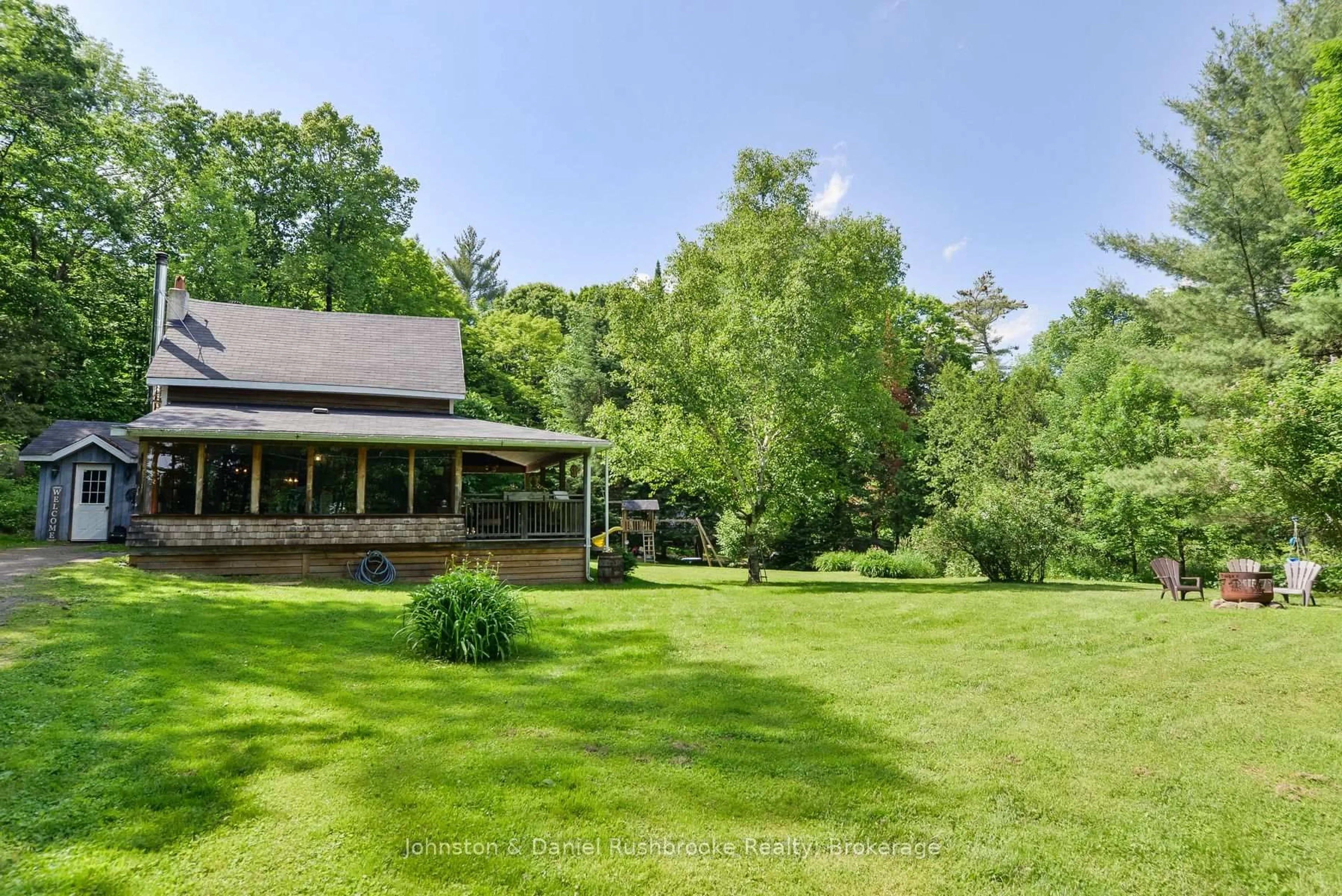 A pic from outside/outdoor area/front of a property/back of a property/a pic from drone, water/lake/river/ocean view for 1658 HOUSEY'S RAPIDS Rd, Gravenhurst Ontario P1P 1R3