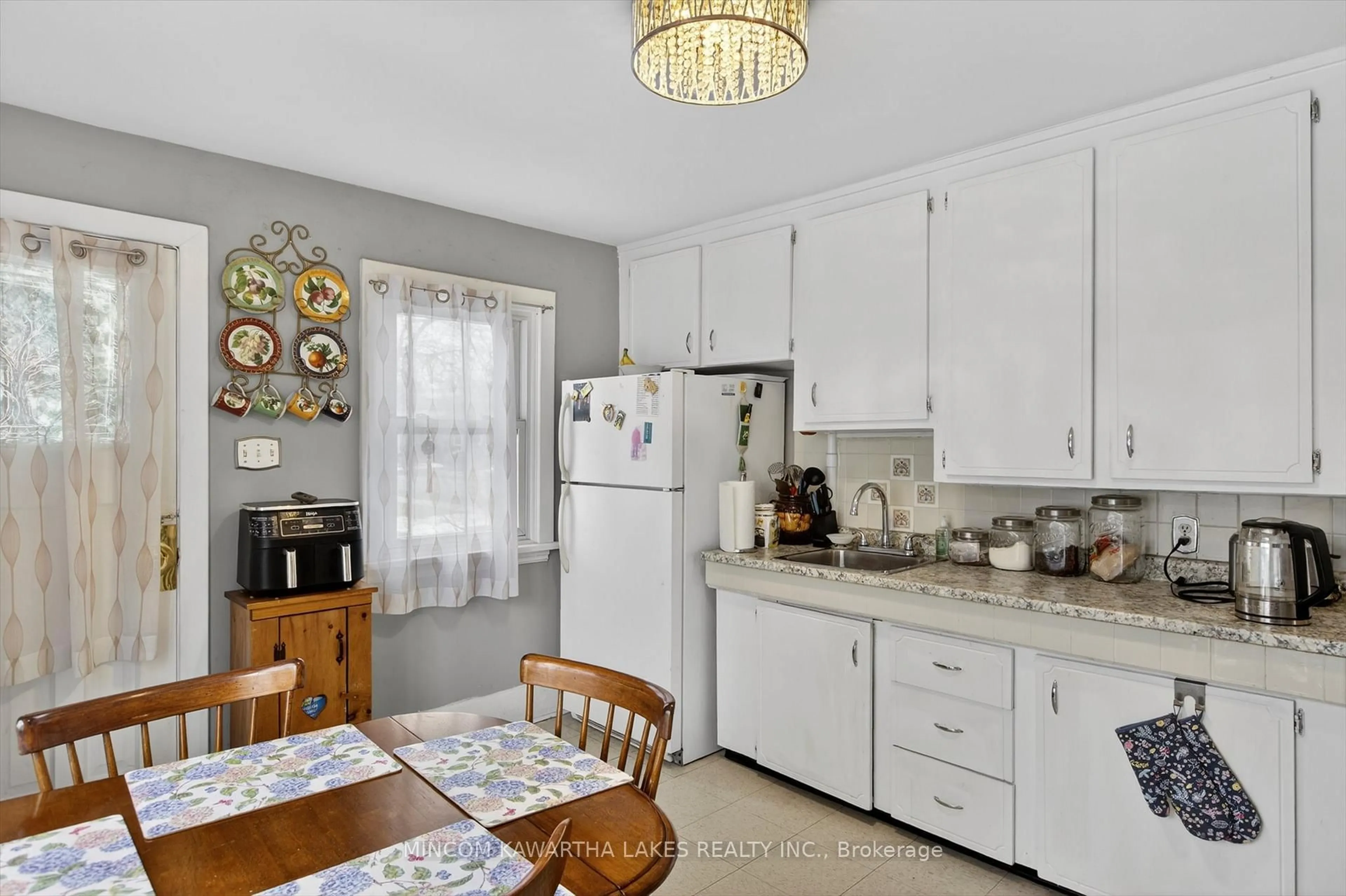 Unknown for 469 Edison Ave, Peterborough Ontario K9J 4G4