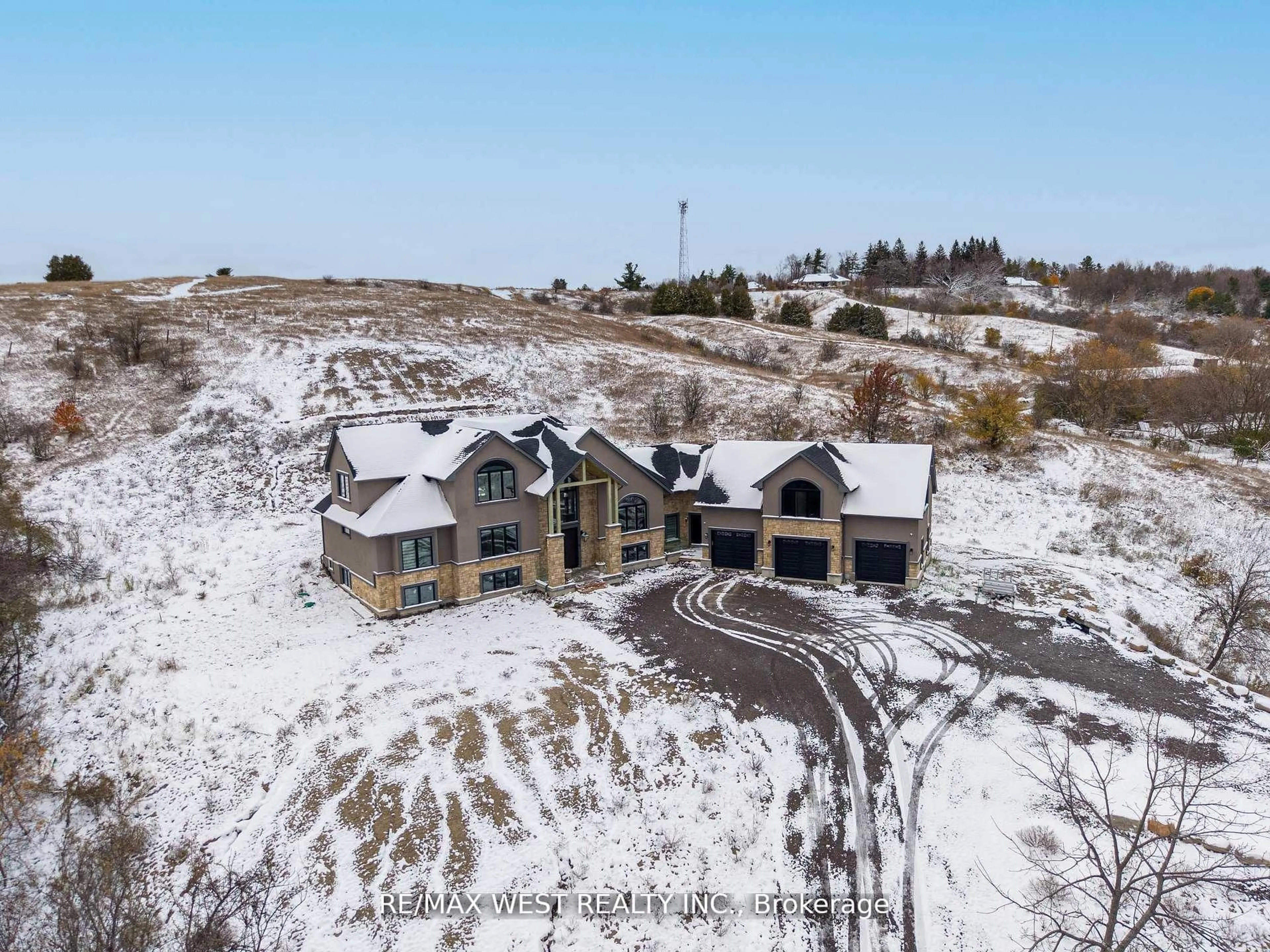 A pic from outside/outdoor area/front of a property/back of a property/a pic from drone, building for 12846 County Road 2 Rd, Cramahe Ontario K0K 1S0