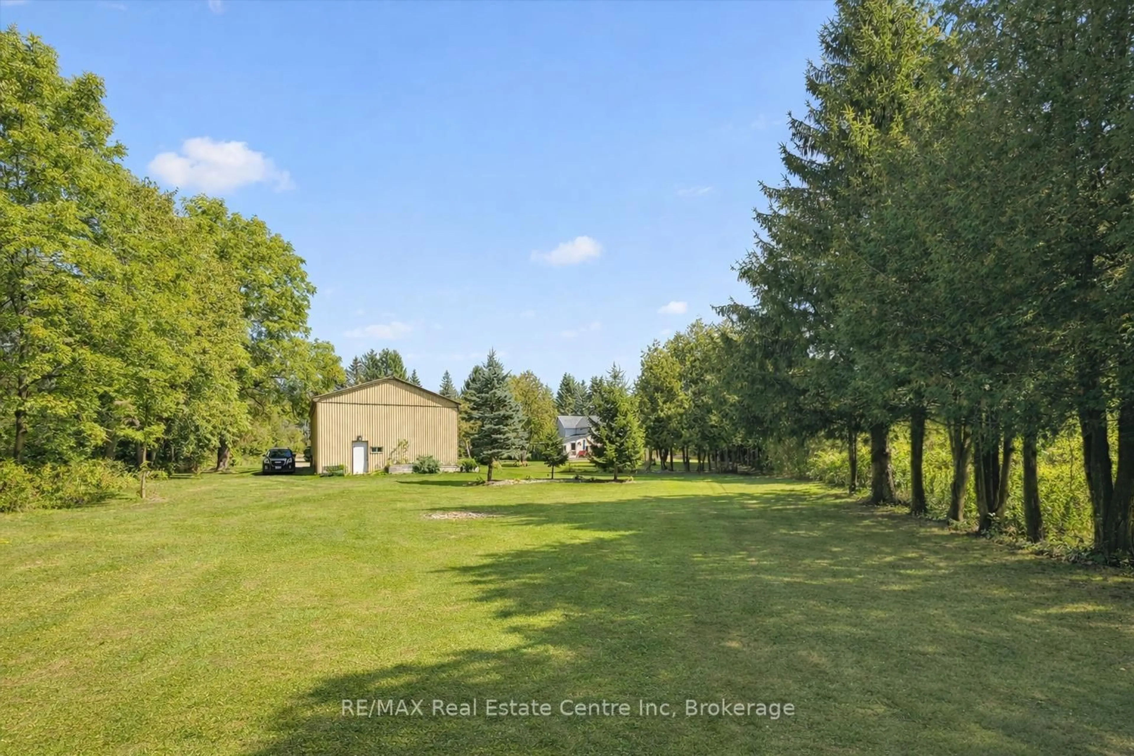 A pic from outside/outdoor area/front of a property/back of a property/a pic from drone, unknown for 4978 Seventh Line, Guelph/Eramosa Ontario N0B 2K0