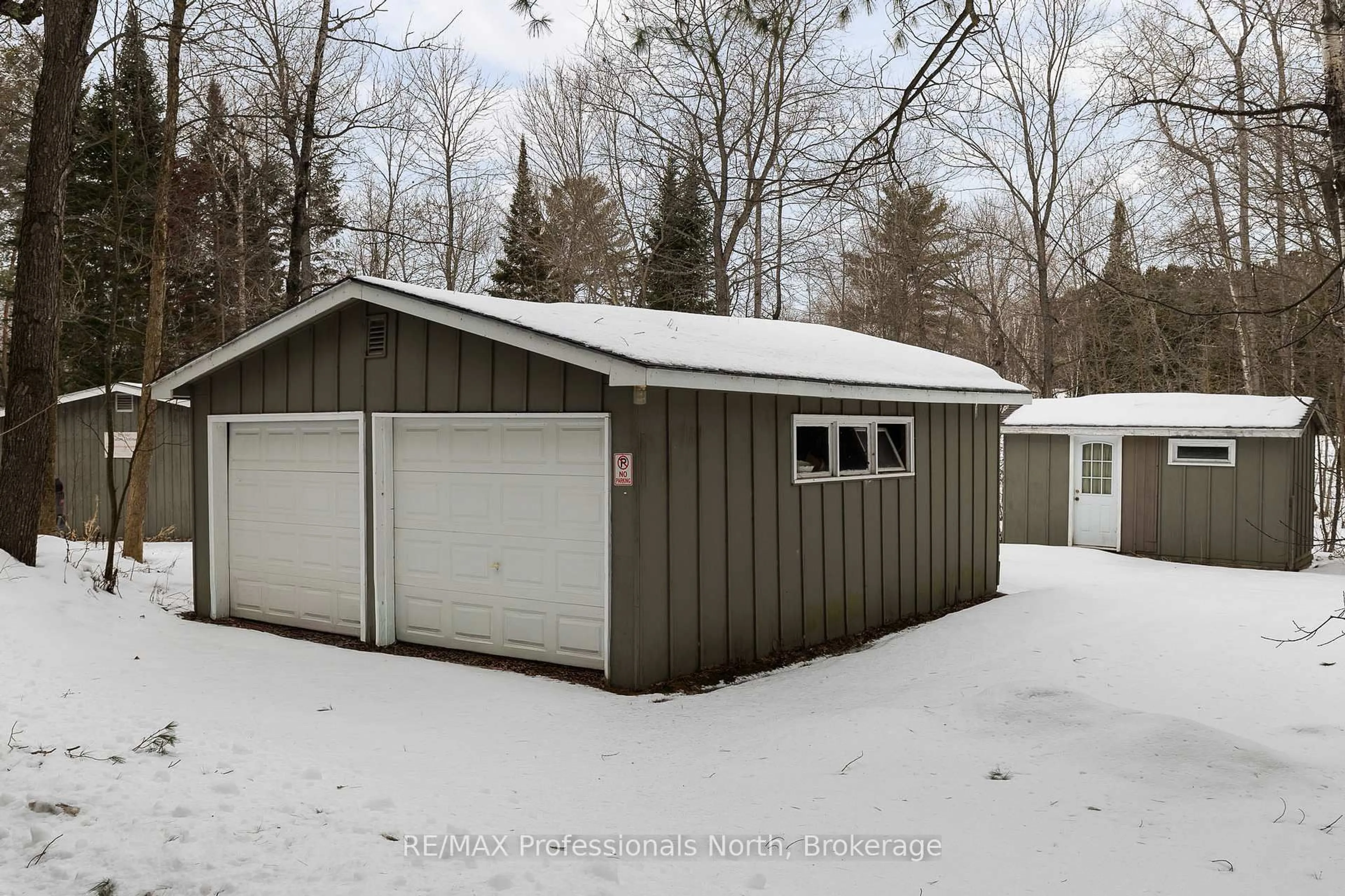 Shed for 2220 60 Highway, Lake of Bays Ontario P1H 2J6