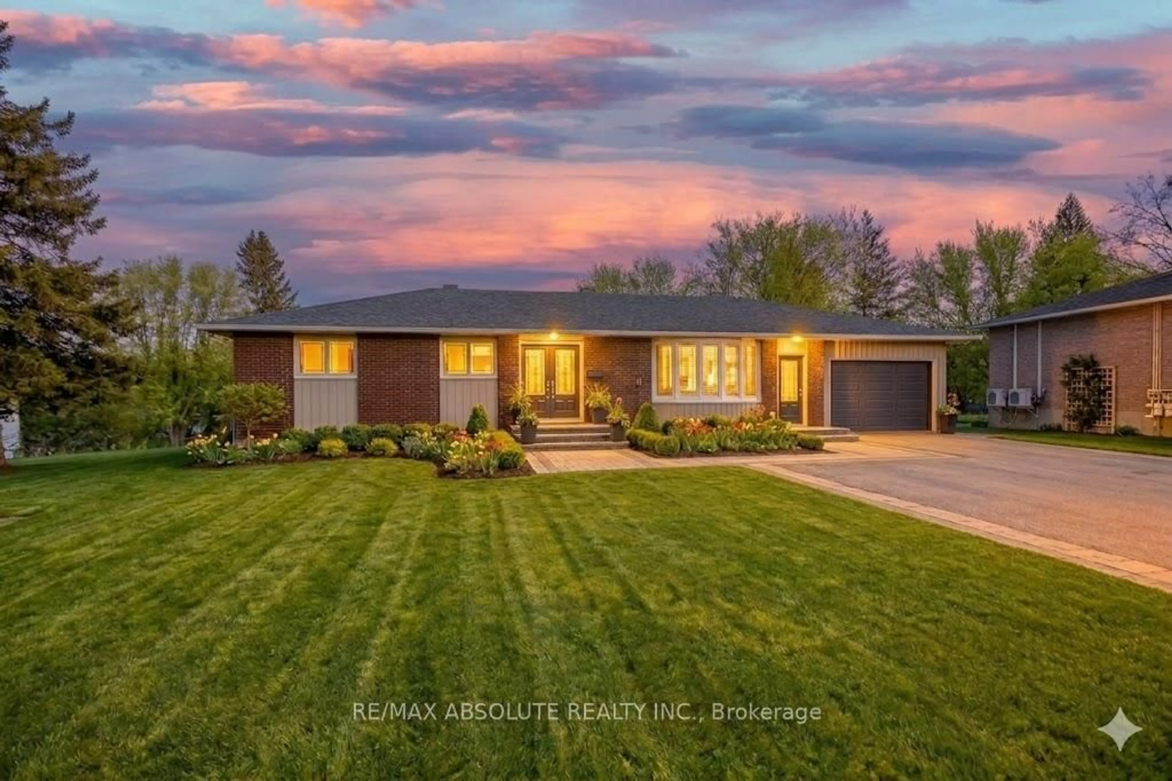 Unknown for 782 Notre Dame St, Russell Ontario K0A 1W1