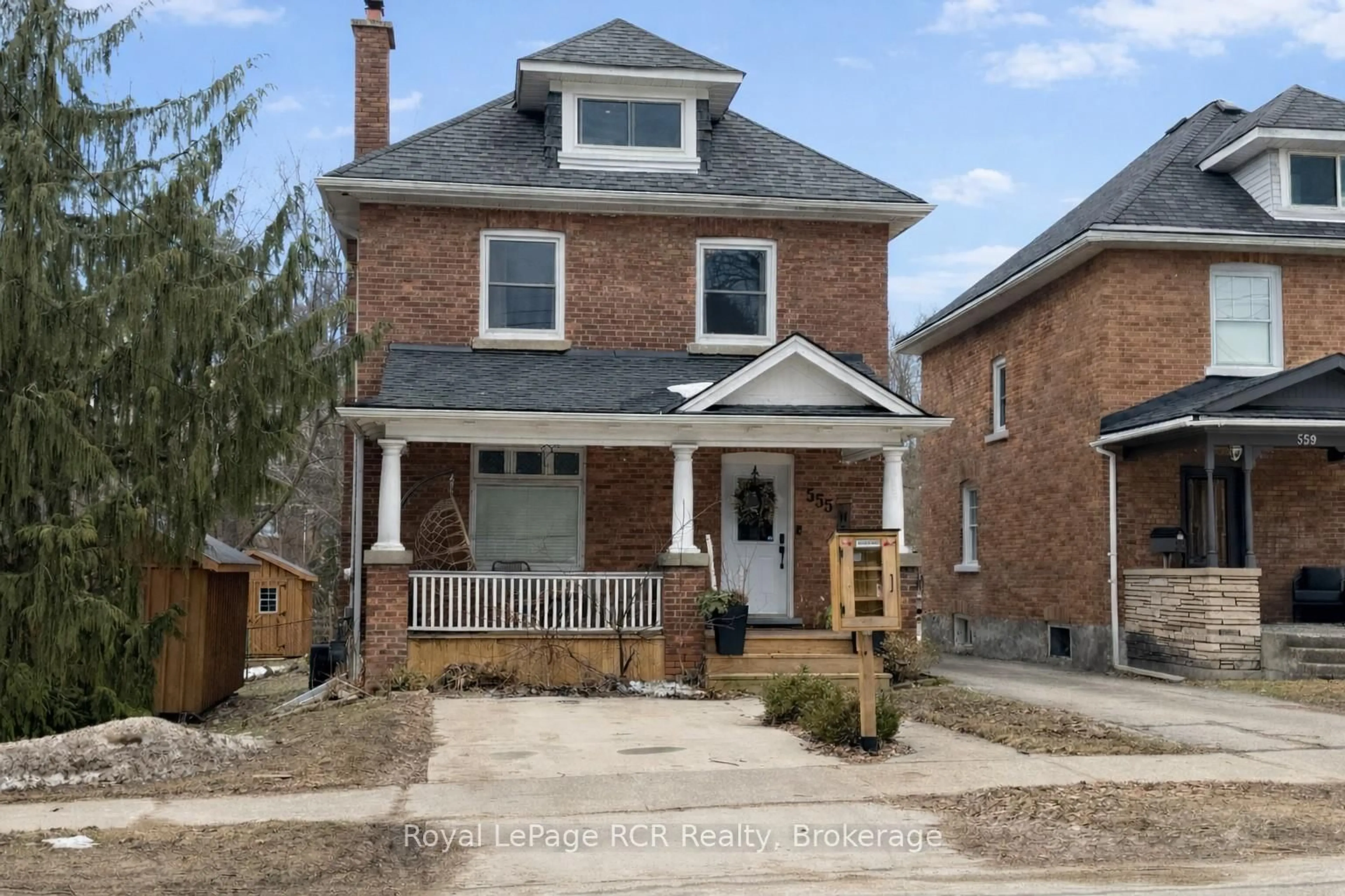 Home with brick exterior material, street for 555 14th St, Owen Sound Ontario N4K 3Y3
