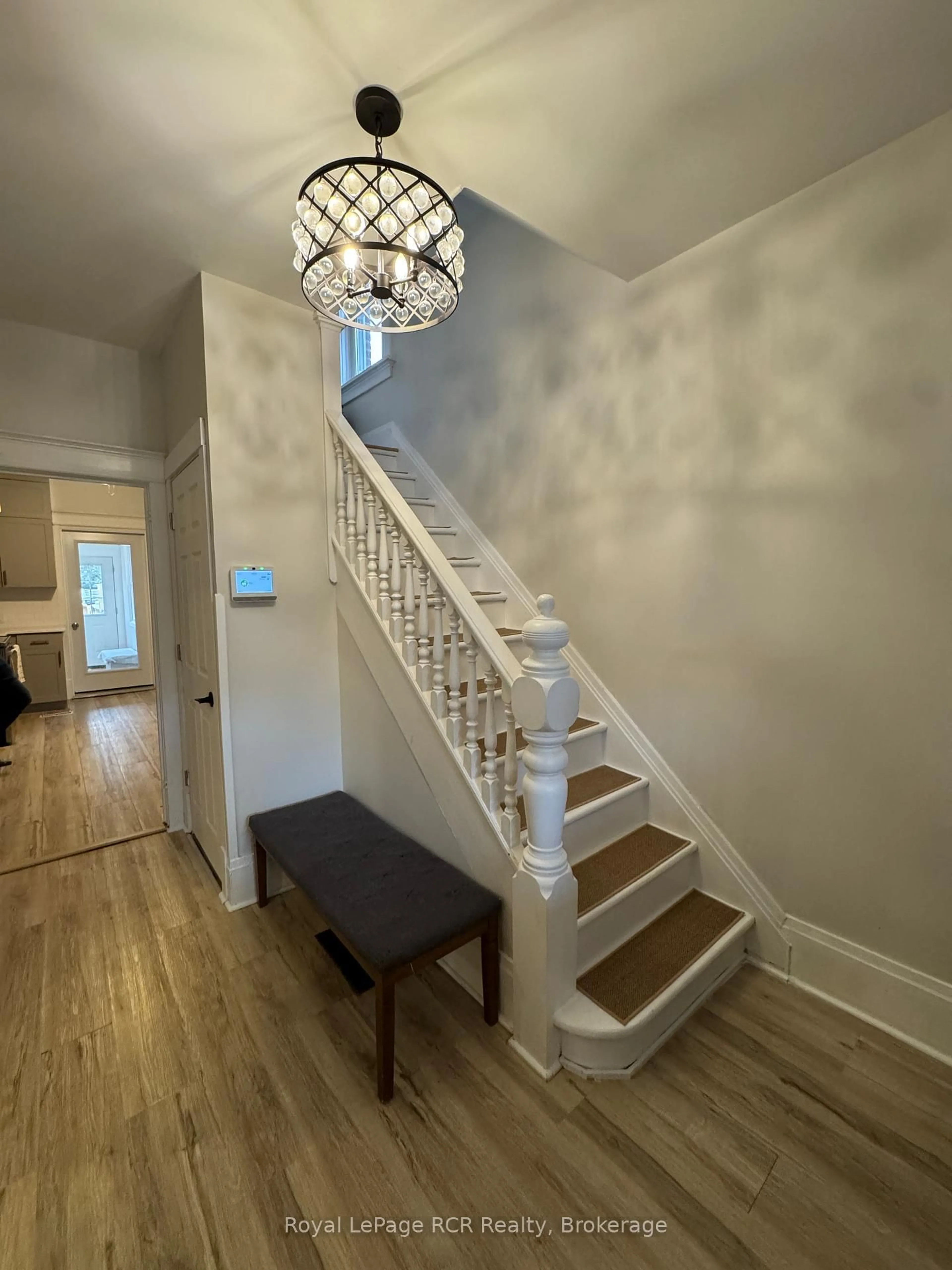 Unknown for 555 14th St, Owen Sound Ontario N4K 3Y3