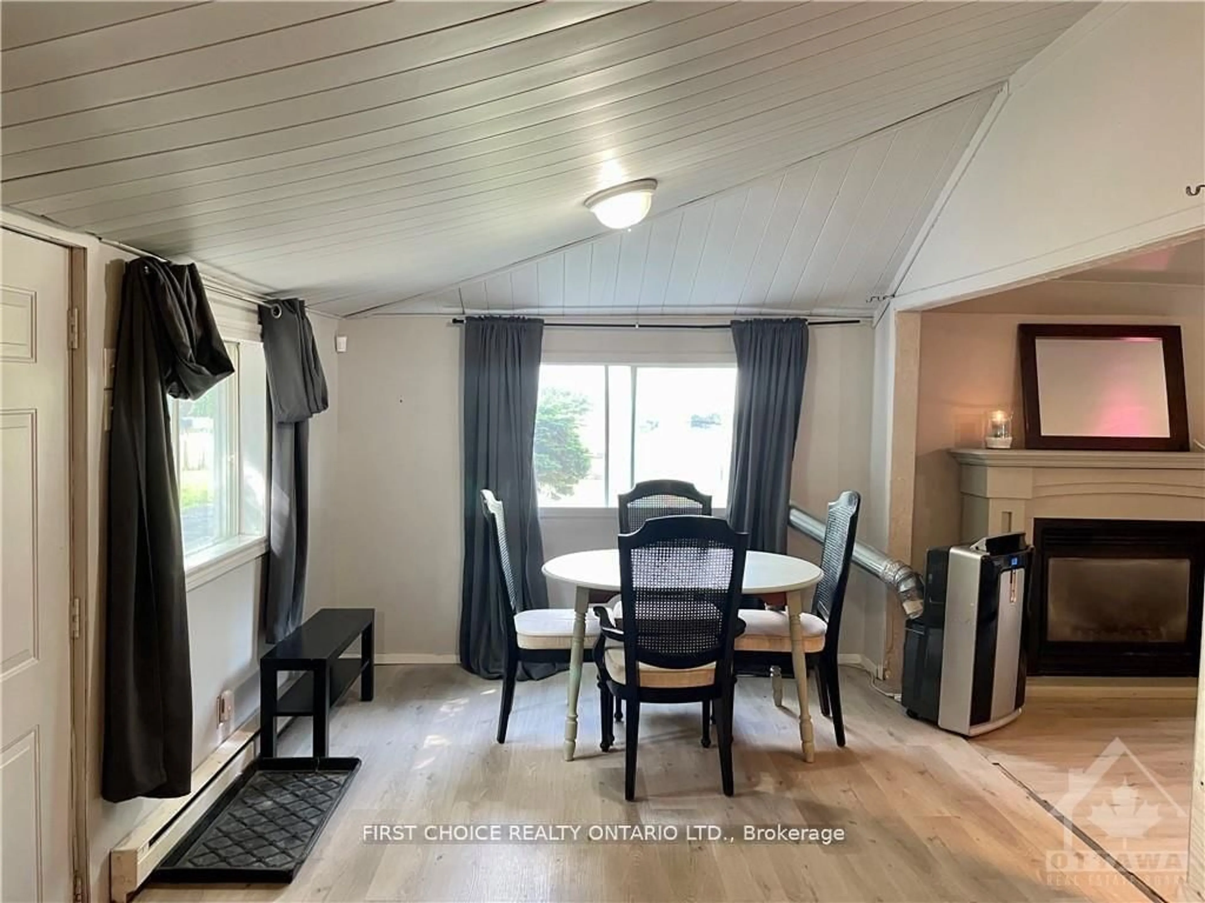 A pic of a room for 397 Bayview Dr, Ottawa Ontario K0A 3M0