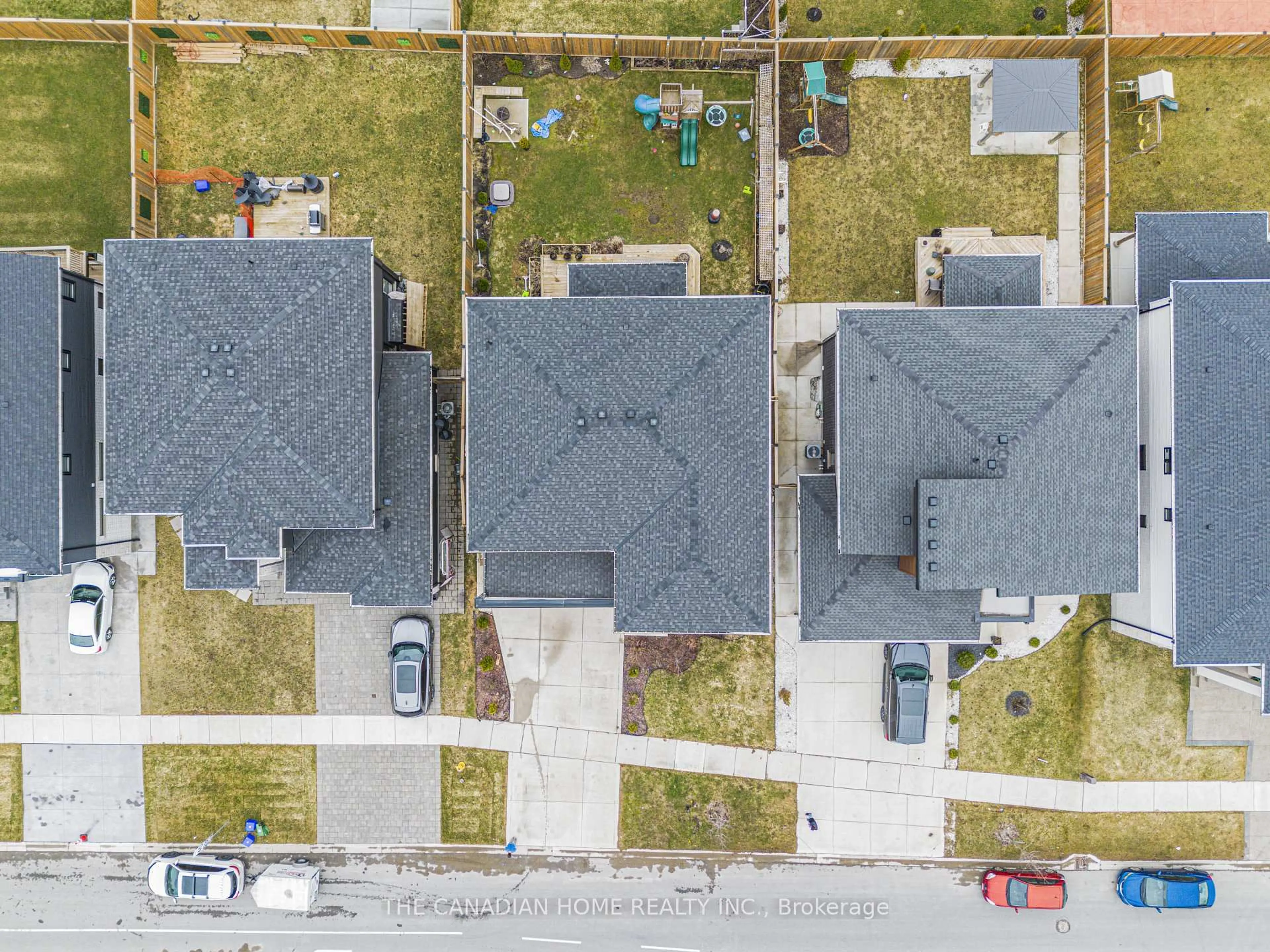 A pic from outside/outdoor area/front of a property/back of a property/a pic from drone, street for 3395 Regiment Rd, London South Ontario N6P 0H2