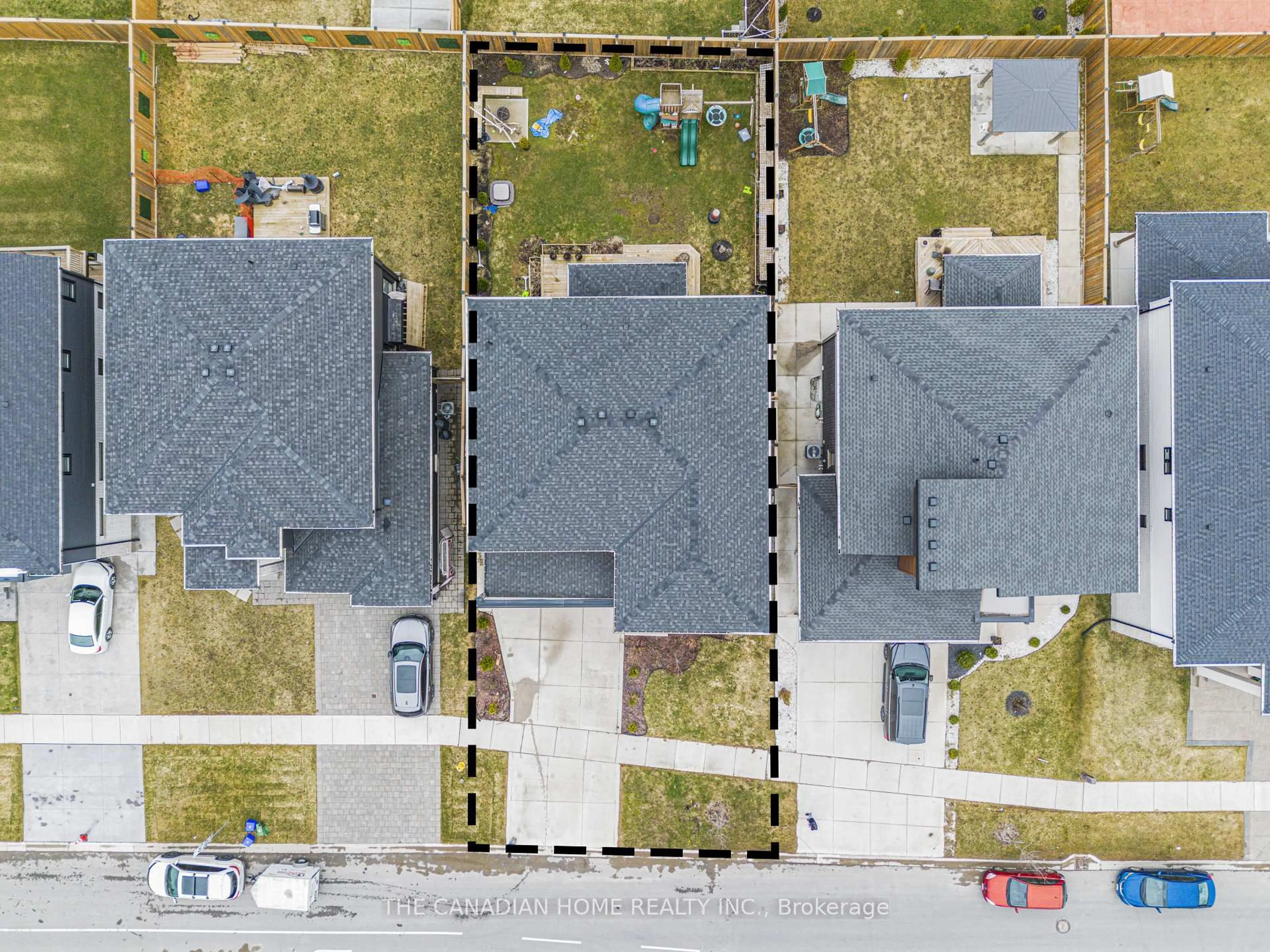 A pic from outside/outdoor area/front of a property/back of a property/a pic from drone, street for 3395 Regiment Rd, London South Ontario N6P 0H2