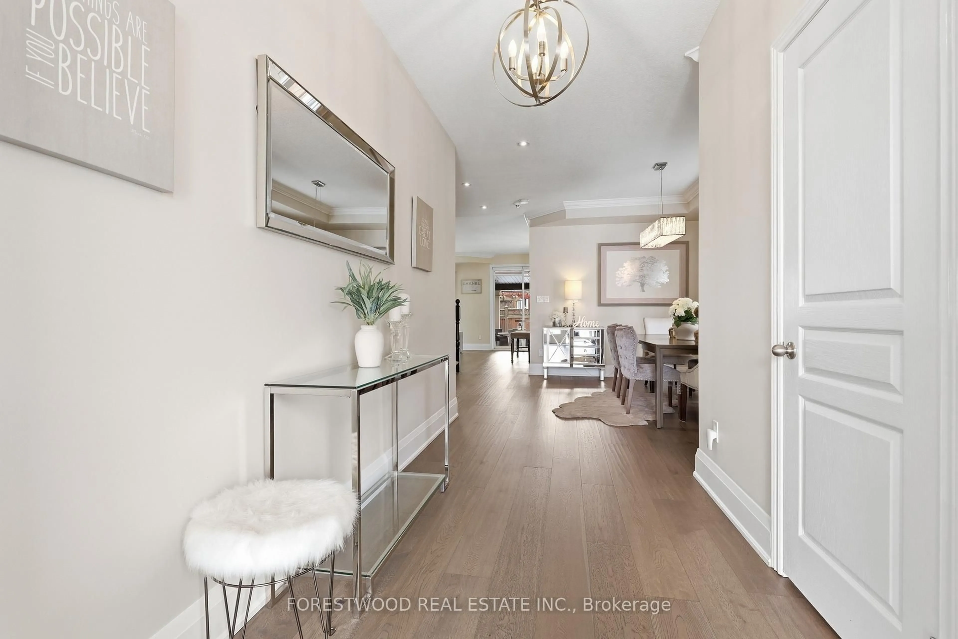 Indoor entryway for 19 Michelangelo Lane, Hamilton Ontario L9B 0C4