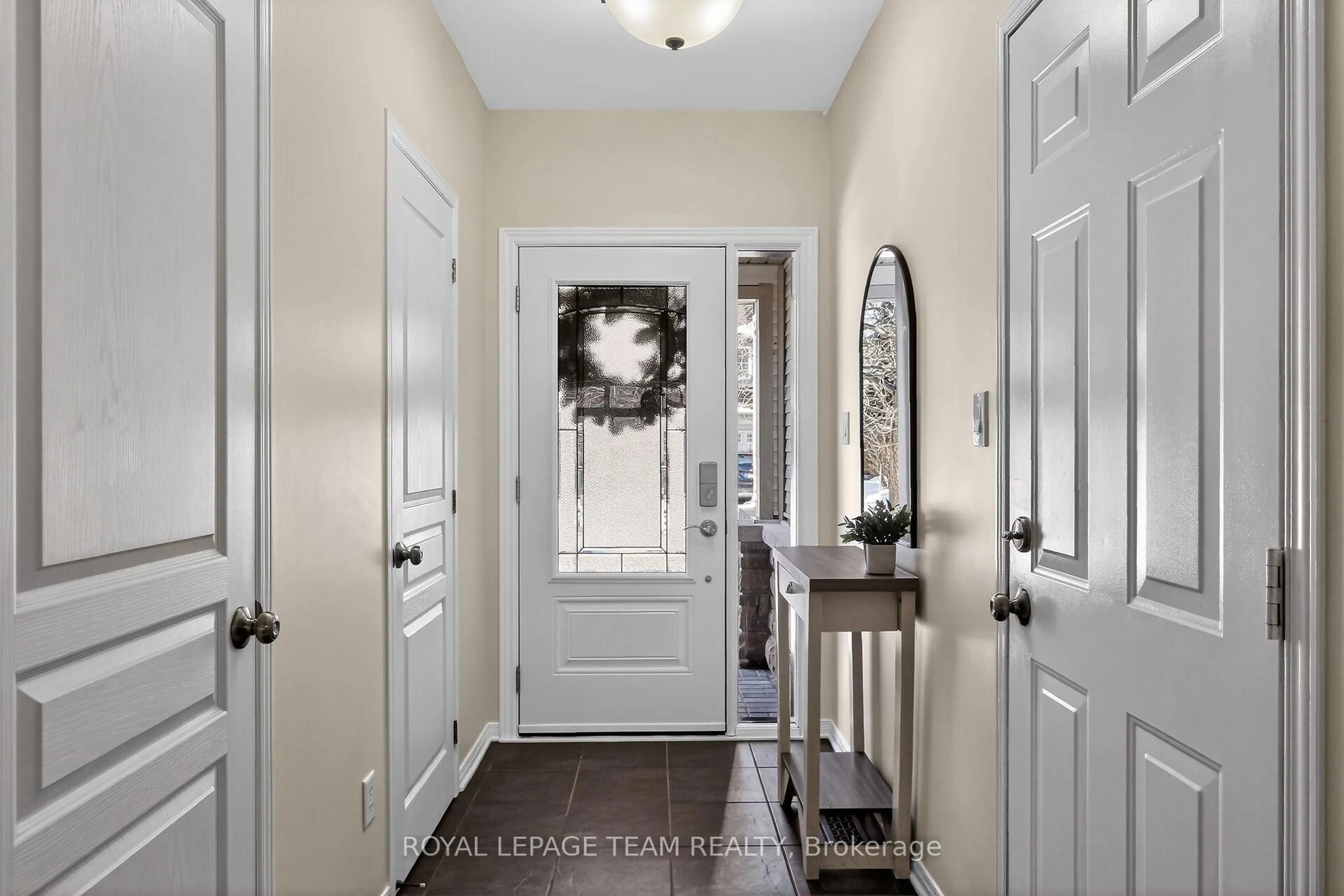 Indoor entryway for 19 Goldthorpe Private, Ottawa Ontario K2J 5L6