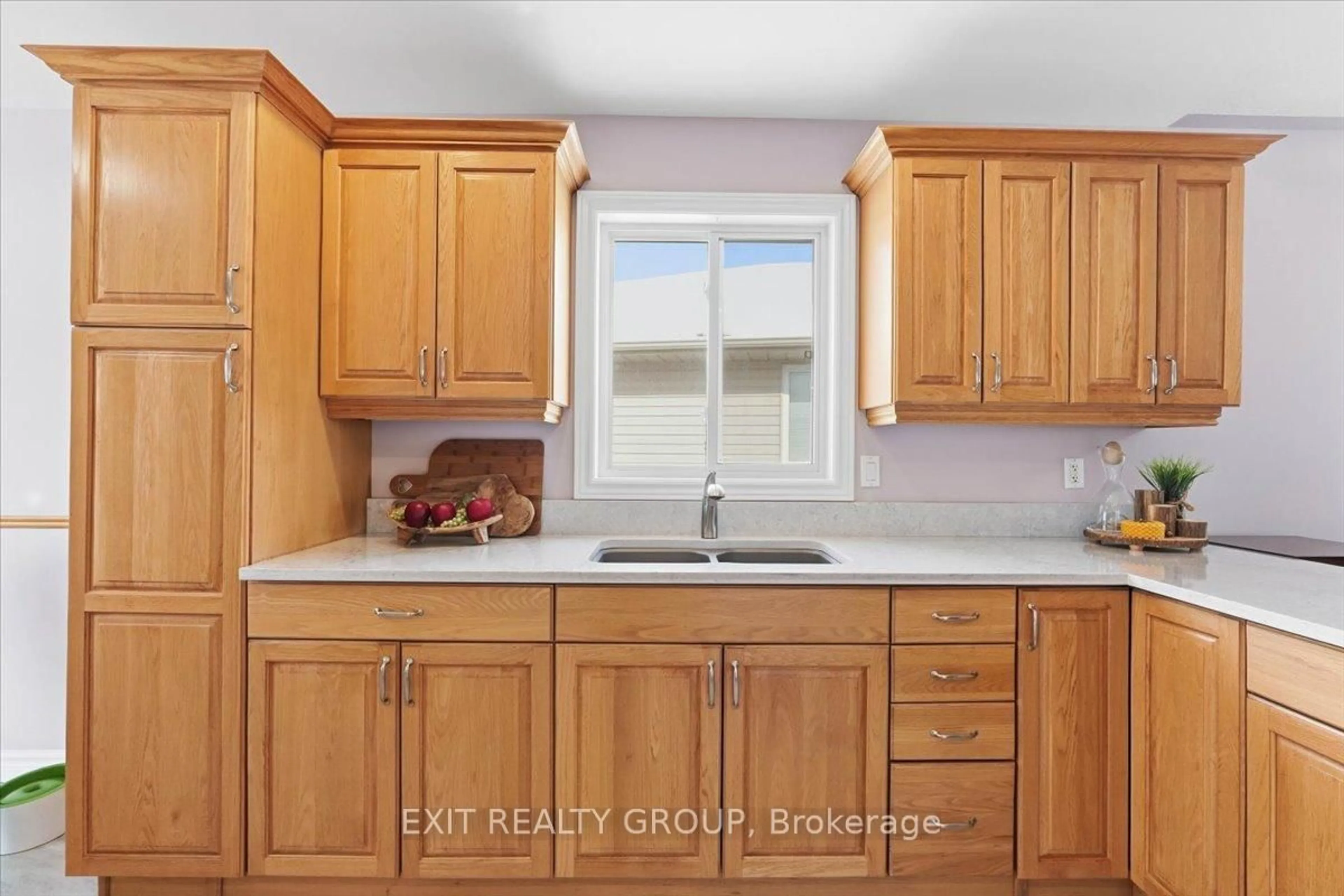 Standard kitchen, ceramic/tile floor for 14 Stonegate Cres, Hastings Ontario K0K 2C0