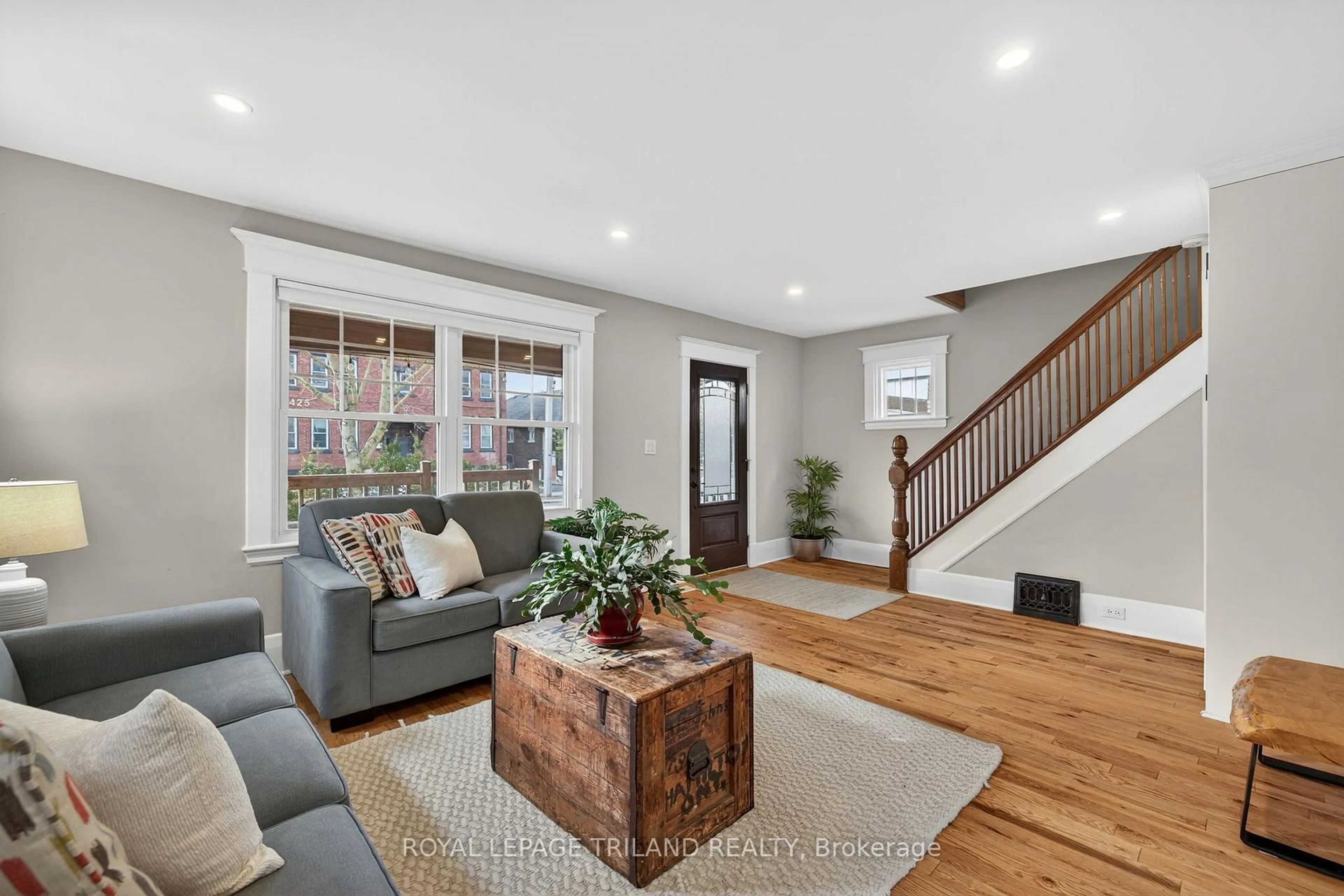 Living room with furniture, unknown for 430 Mckenzie Ave, London South Ontario N6C 1V4