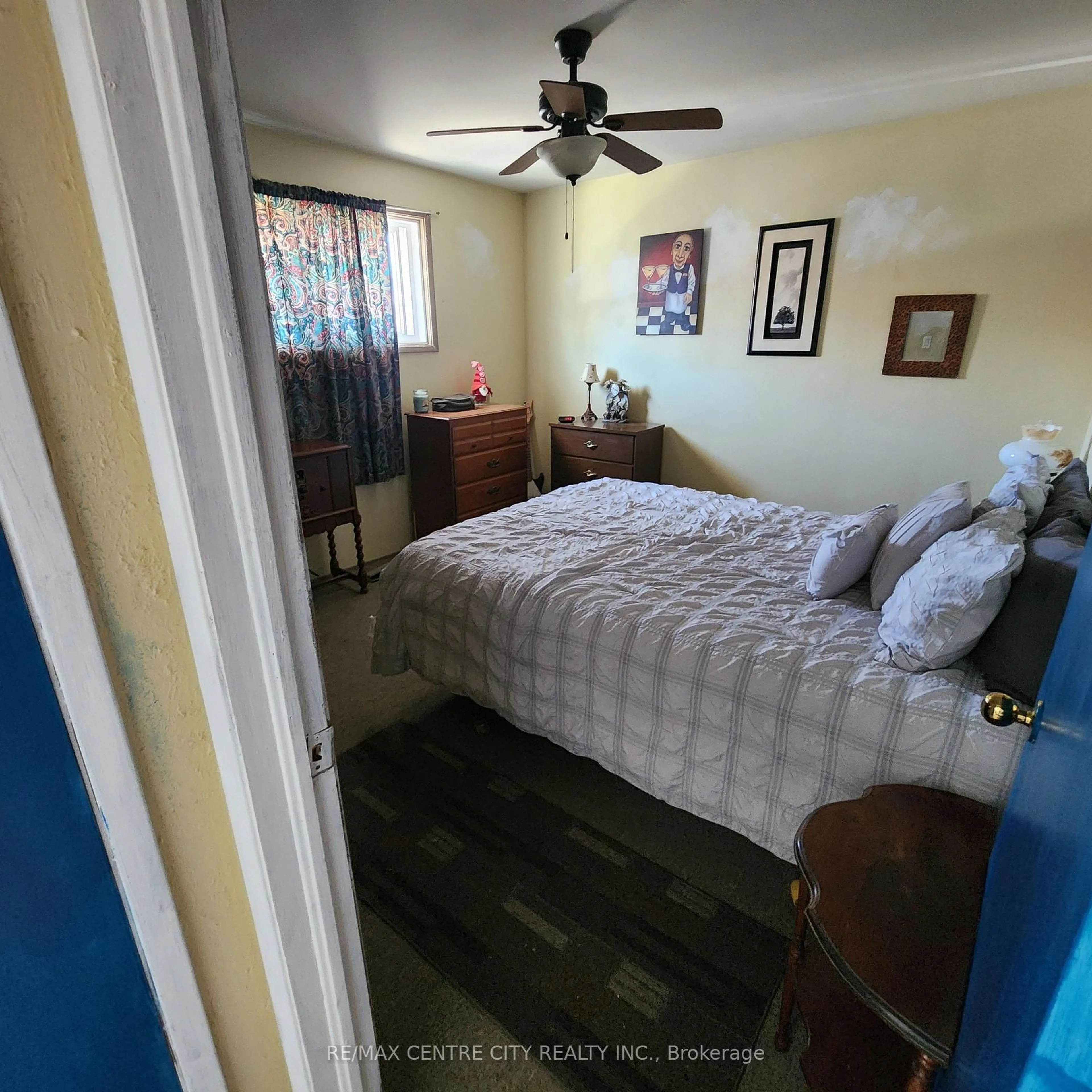 A pic of a room for 360 Stratton Dr, London East Ontario N5W 4Z7