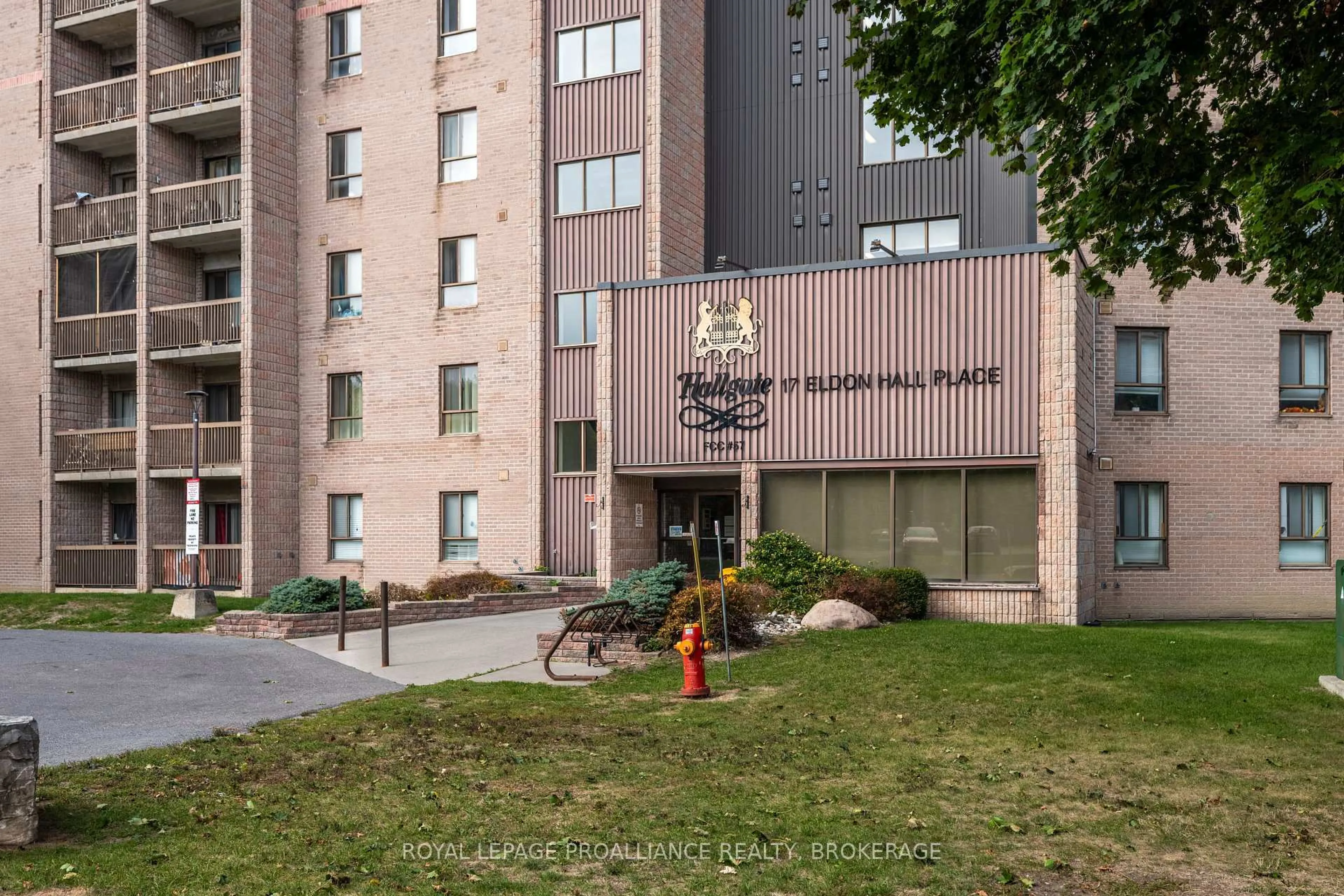 Patio, building for 17 Eldon Hall Pl #510, Kingston Ontario K7M 7H5