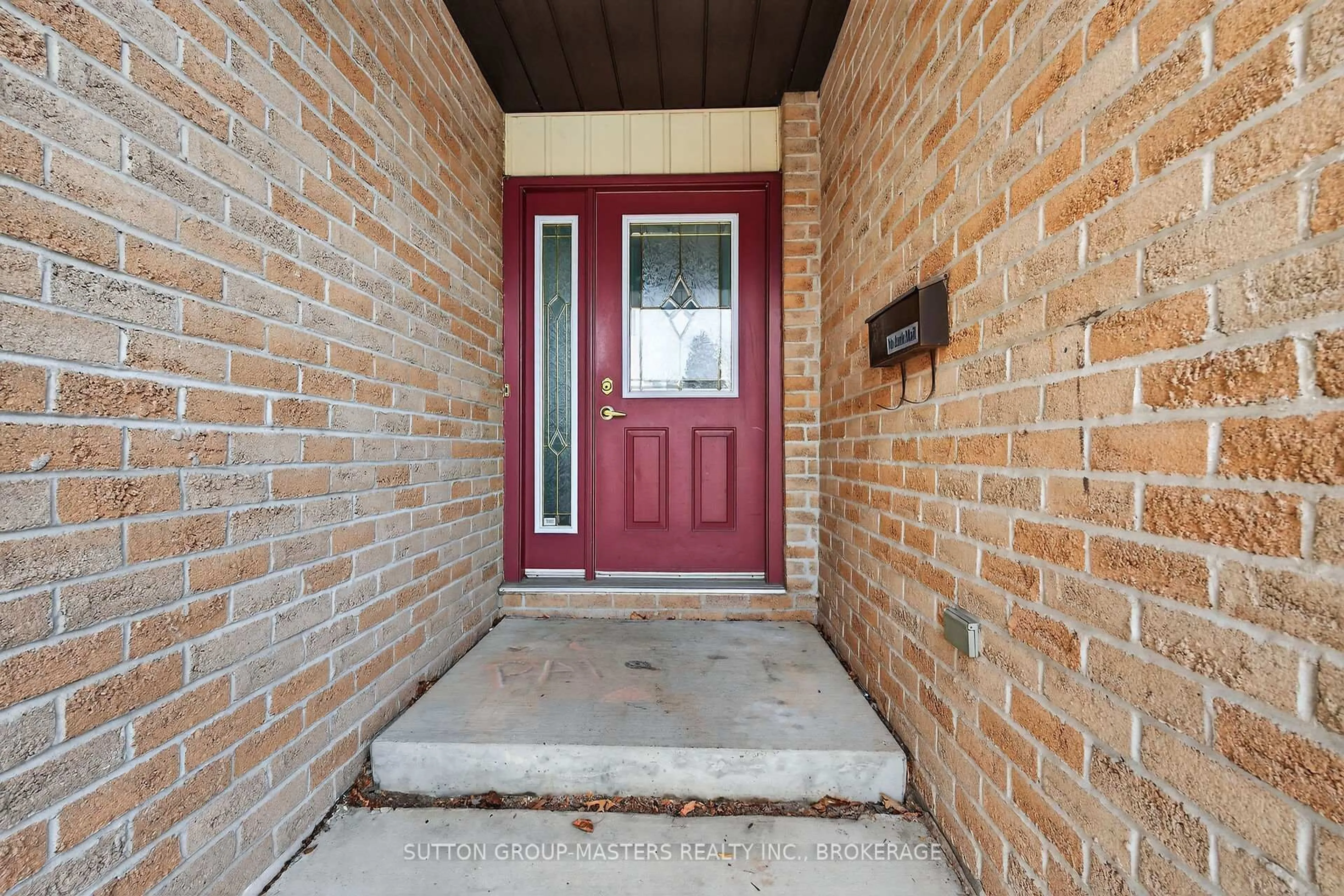 Indoor entryway for 948 Milford Dr, Kingston Ontario K7P 1N6