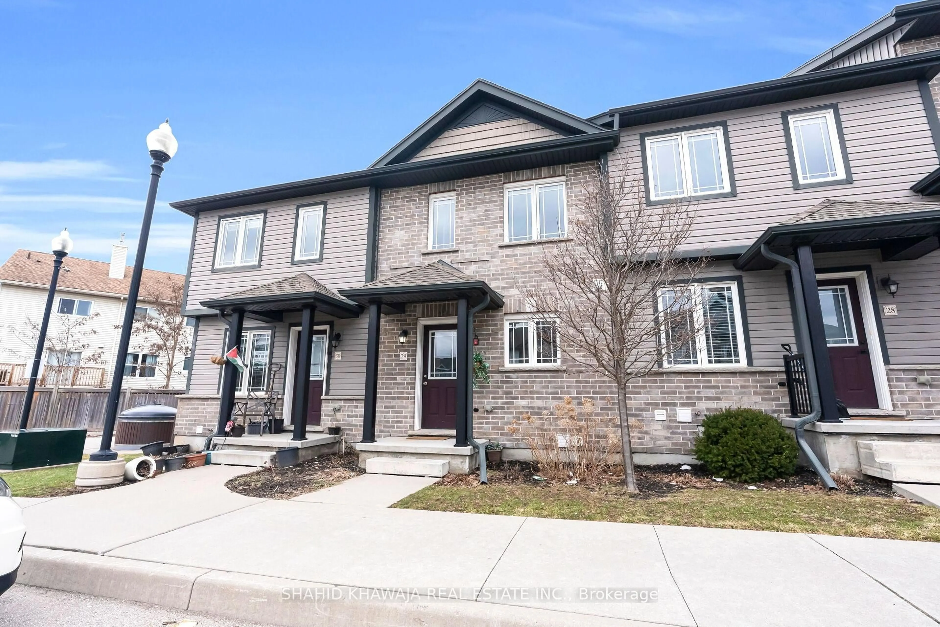 Home with brick exterior material, street for 350 Dundas St #29, Cambridge Ontario N1R 5S2
