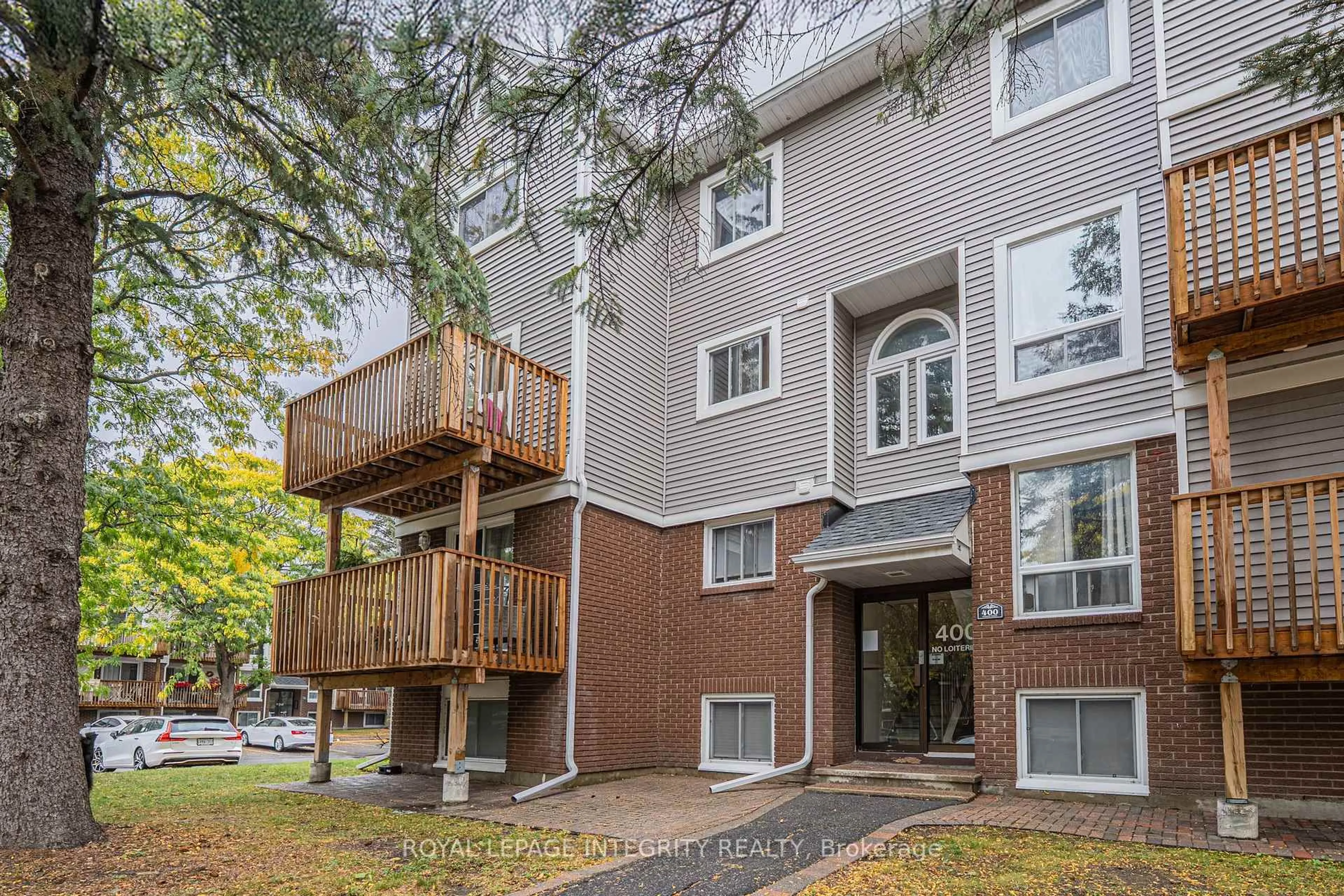 Patio, unknown for 400 FENERTY Crt #5, Kanata Ontario K2L 3A9