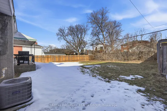 211 Columbus Ave, Ottawa 3
