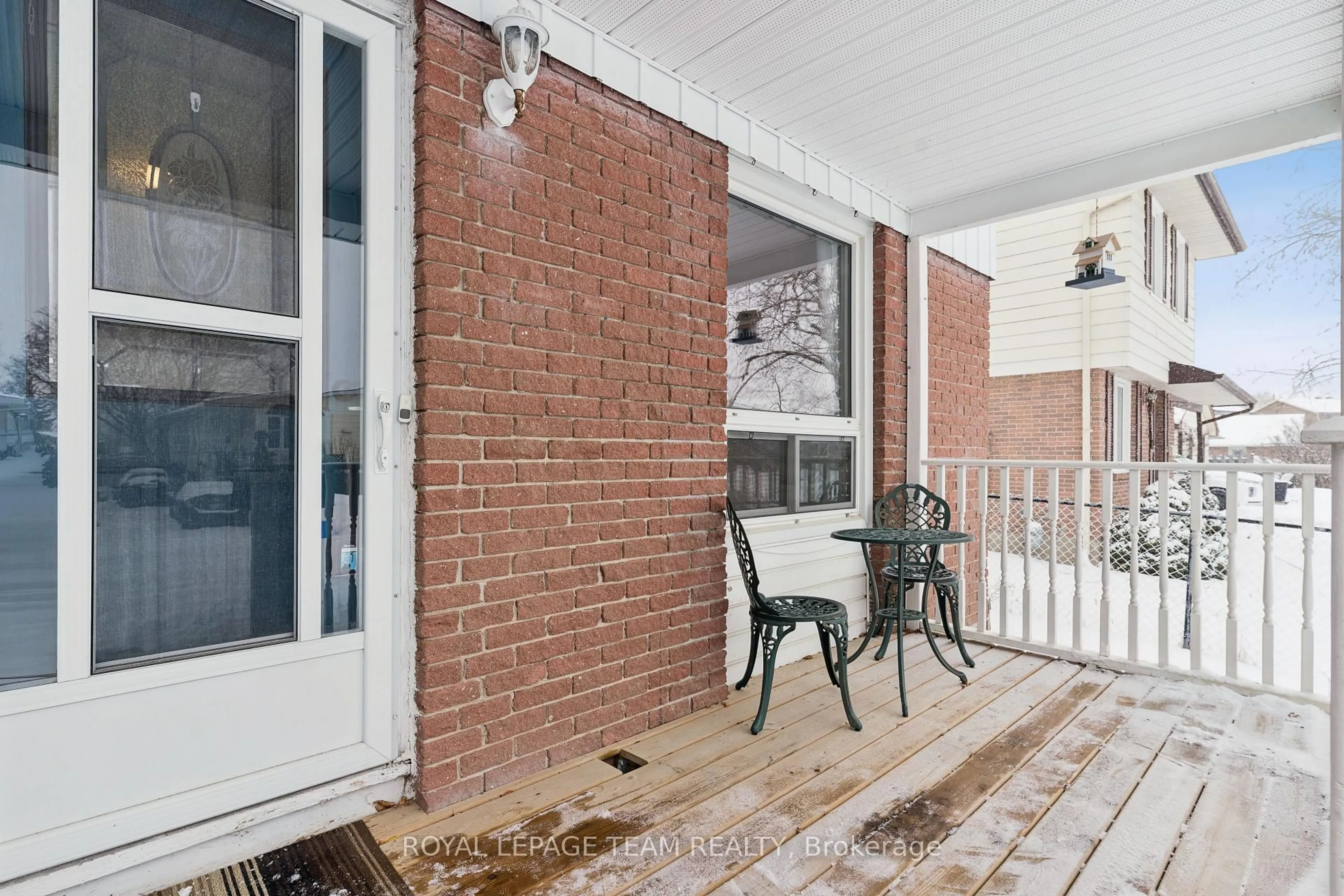 Patio, street for 241 Wilfred Cres, Arnprior Ontario K7S 2W8