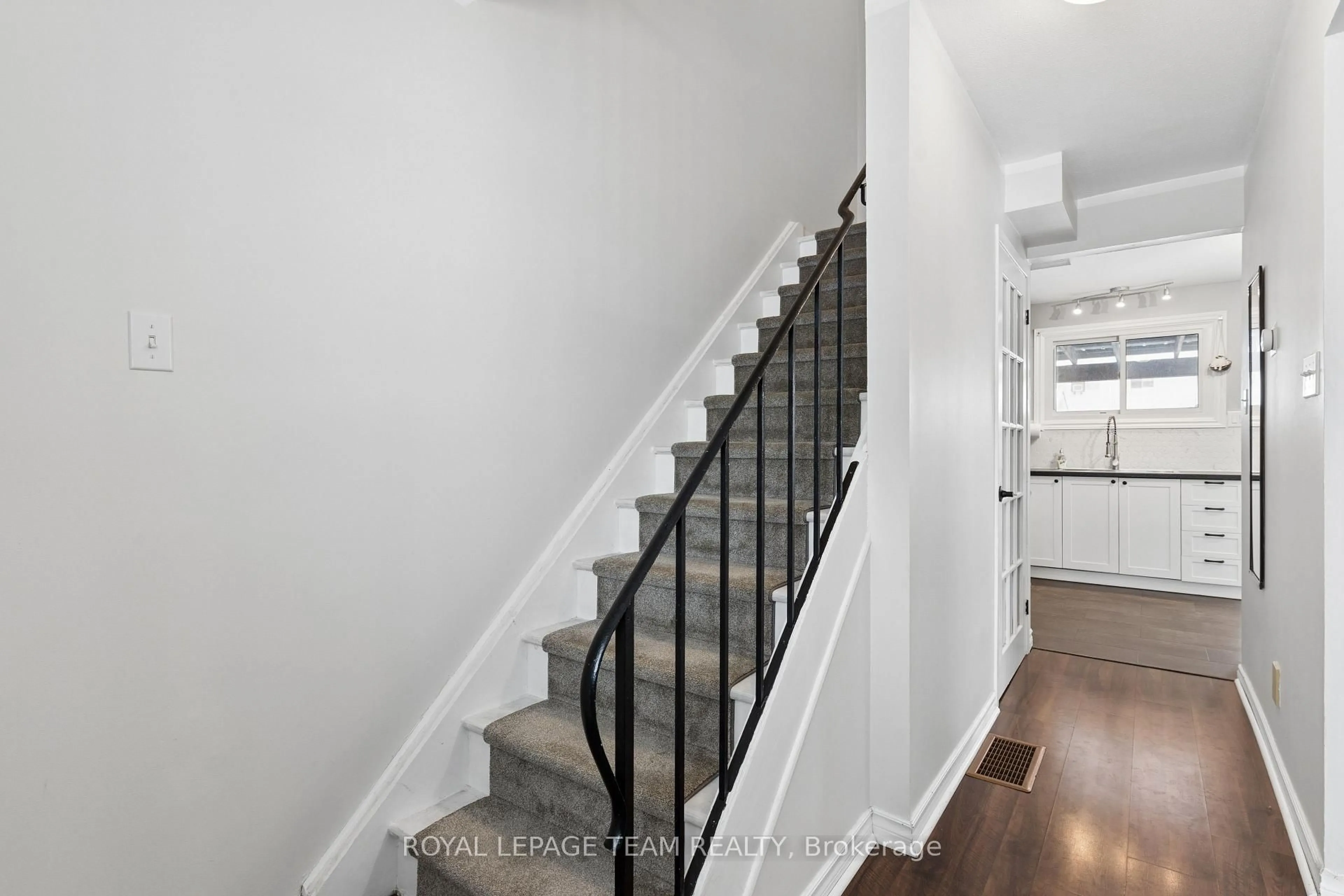 Stairs for 241 Wilfred Cres, Arnprior Ontario K7S 2W8