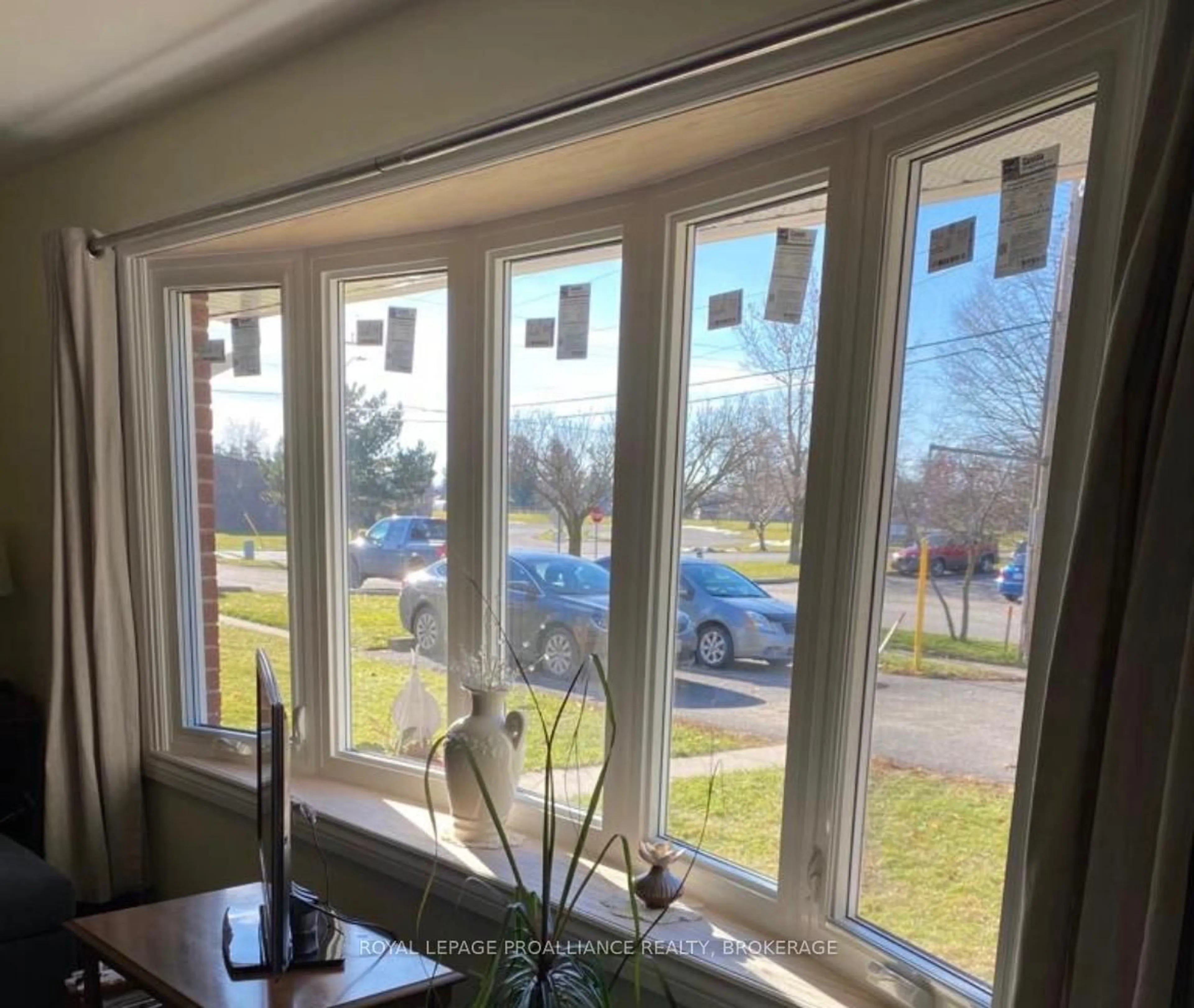 A pic of a room for 9 Winchester Dr #5, Greater Napanee Ontario K7R 3P9