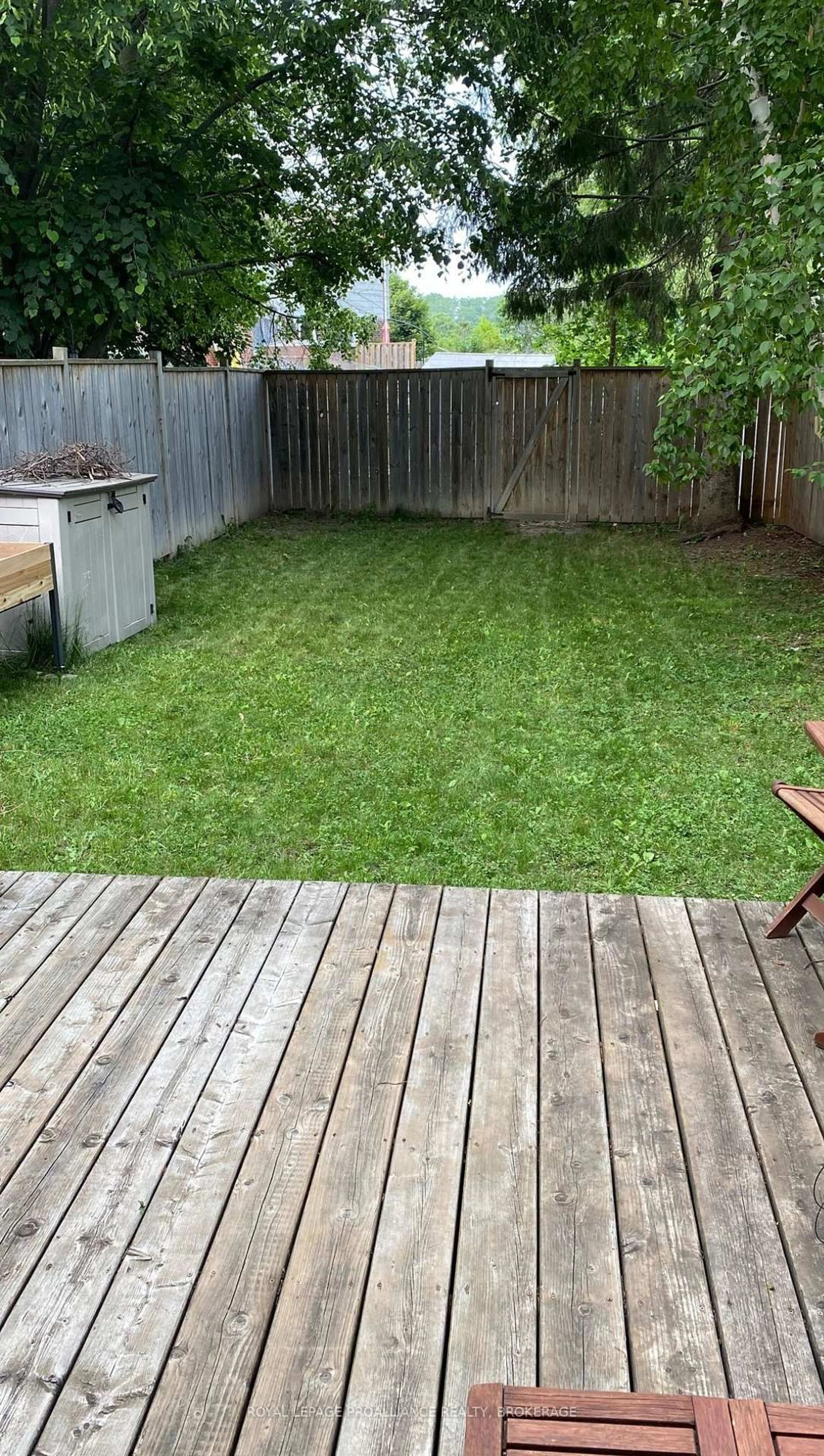 Patio, street for 9 Winchester Dr #5, Greater Napanee Ontario K7R 3P9