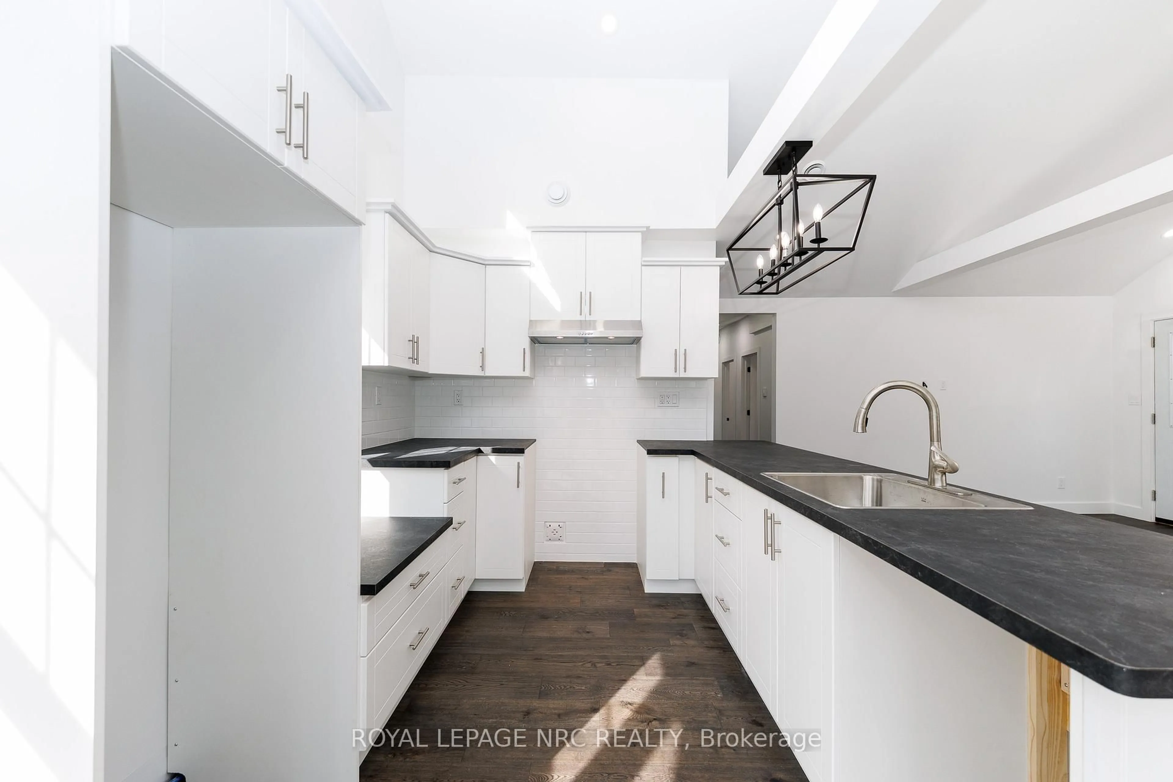 Unknown for 212 Holloway Bay Rd, Port Colborne Ontario L0S 1R0