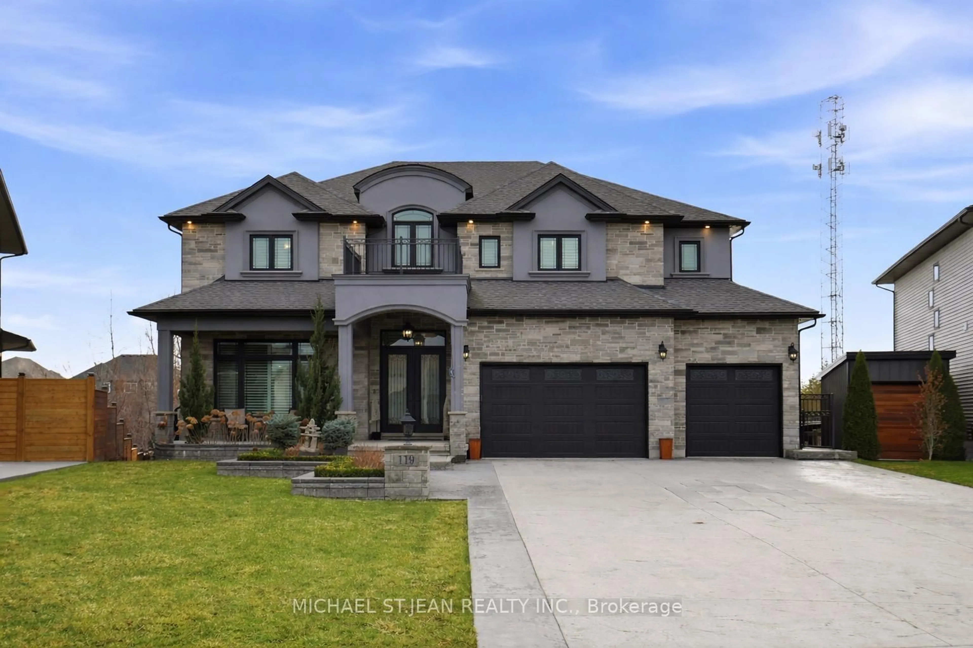 Home with brick exterior material, street for 119 Willowbrook Dr, Welland Ontario L3C 0G2