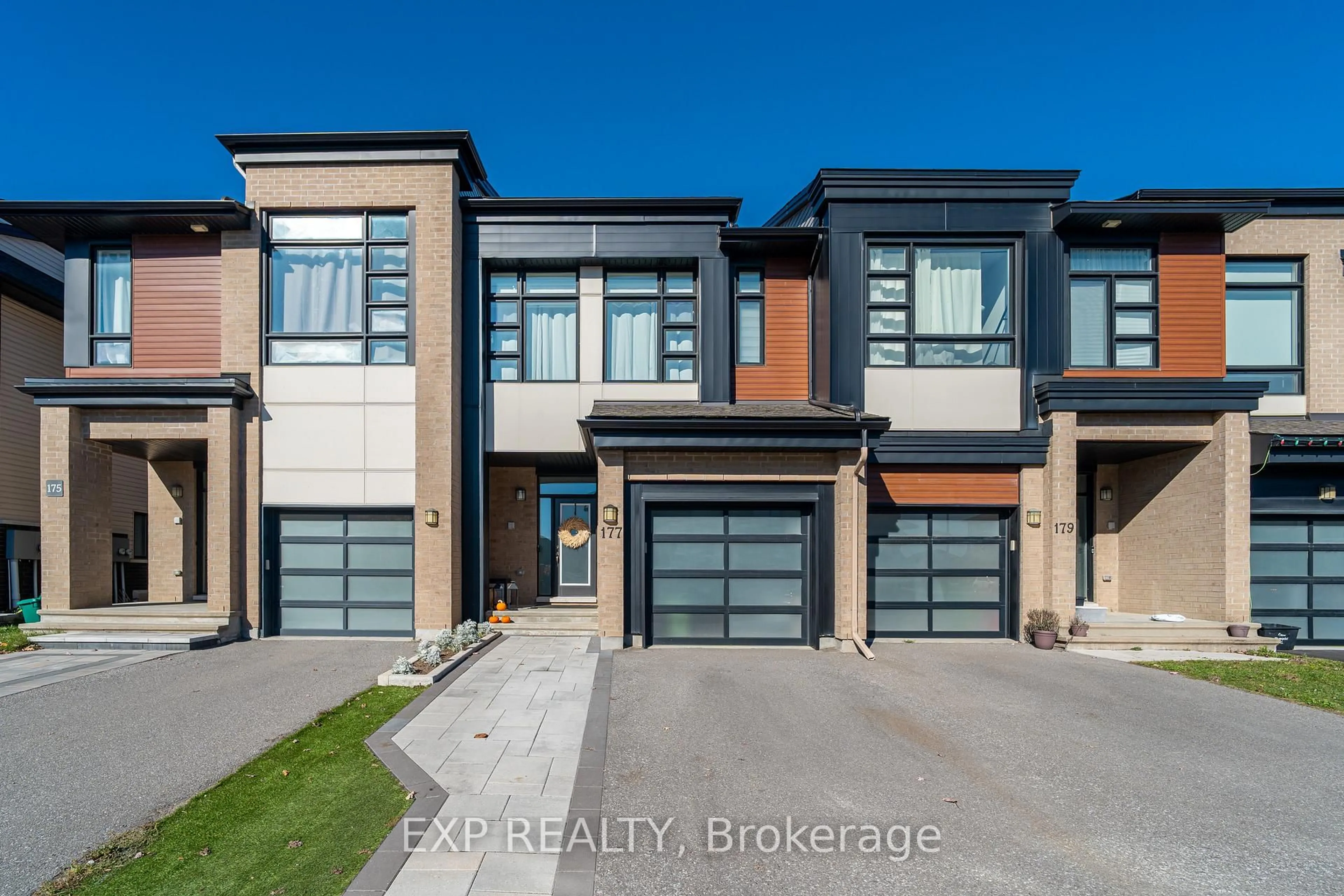 Home with brick exterior material, street for 177 Longworth Ave, Ottawa Ontario K1T 0T2