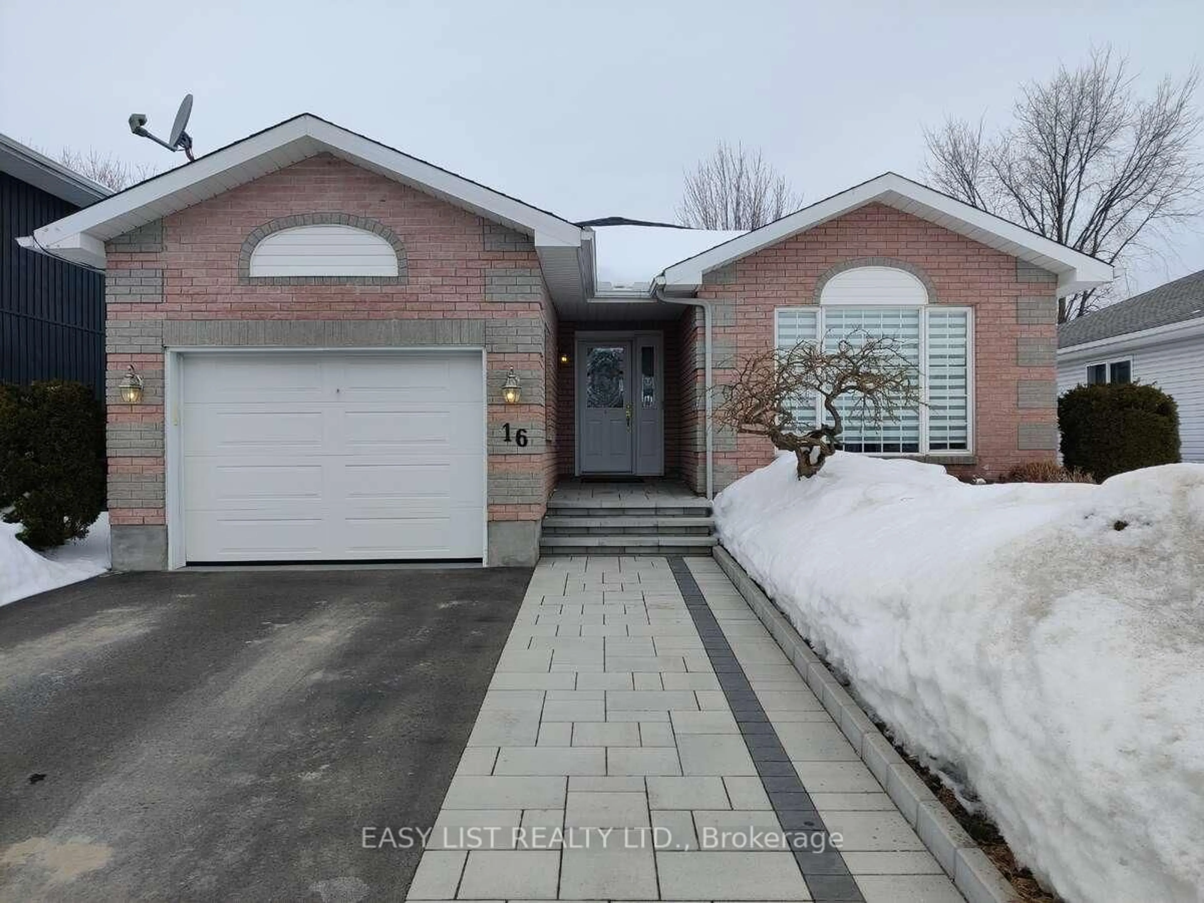 Home with brick exterior material, street for 16 Fairview Cres, Arnprior Ontario K7S 3V7