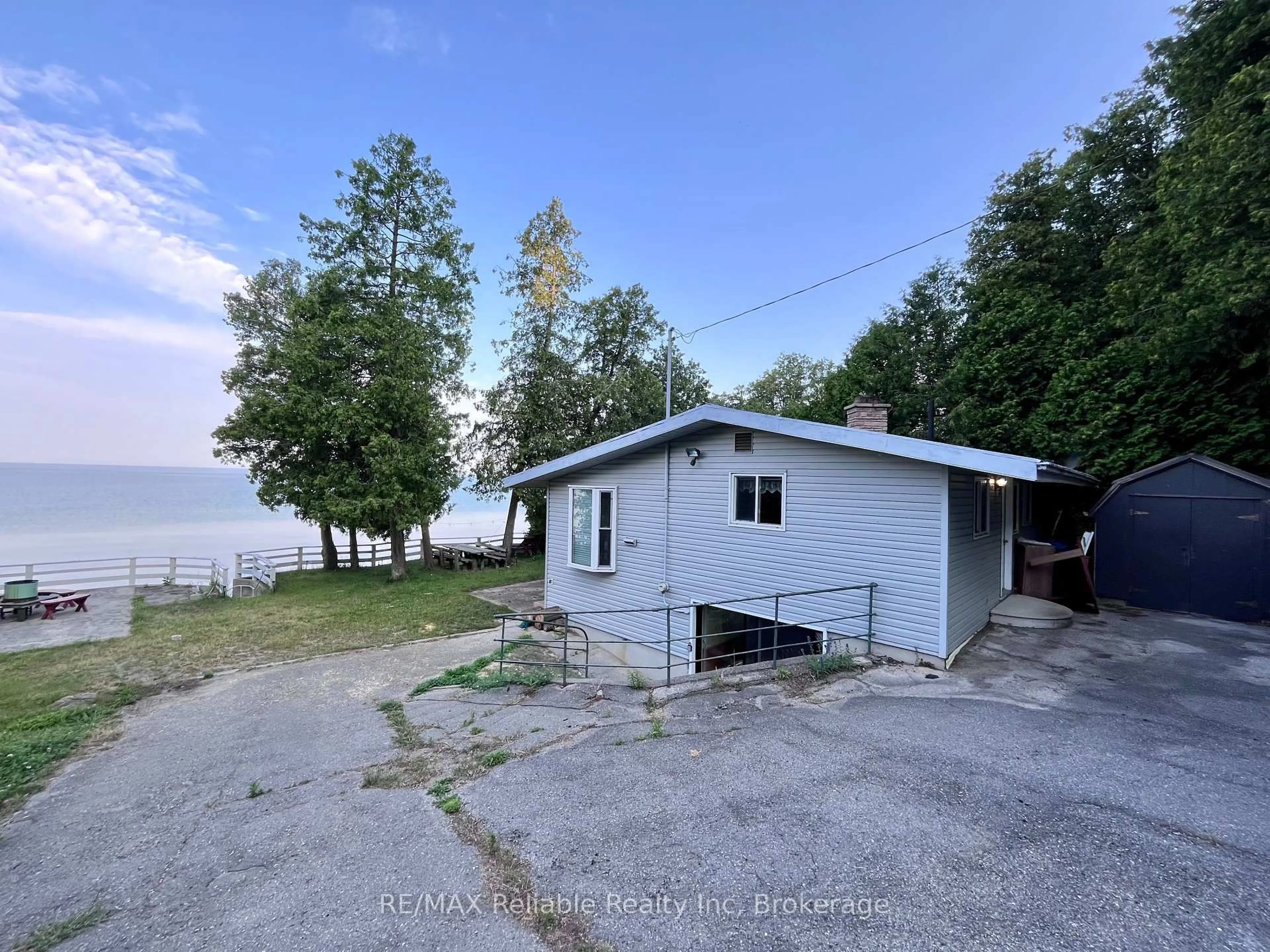 Unknown for 83405 Cedar Bank Dr, Ashfield-Colborne-Wawanosh Ontario N7A 3X9