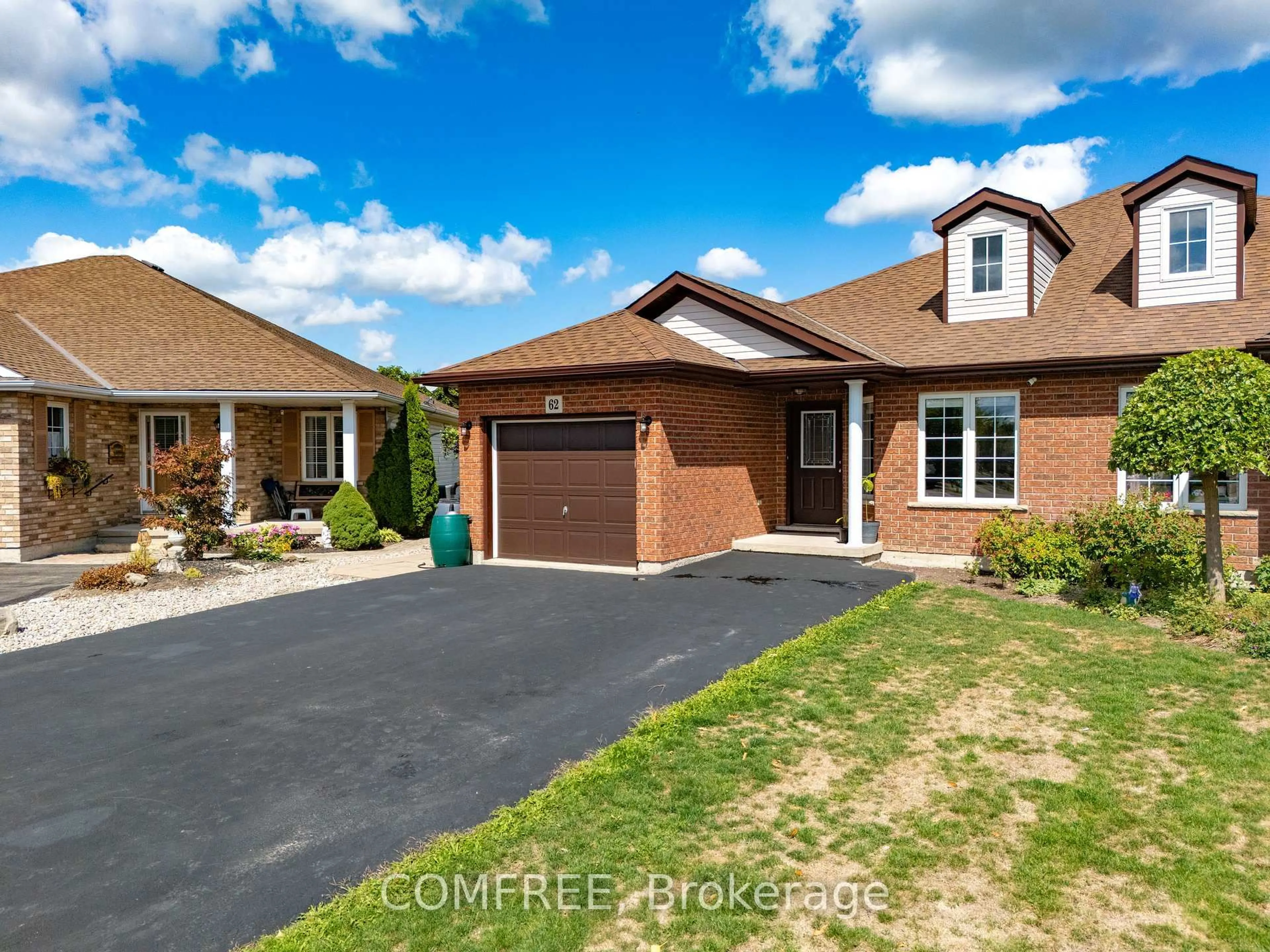 Home with brick exterior material, street for 62 Golden Acres Dr, West Lincoln Ontario L0R 2A0
