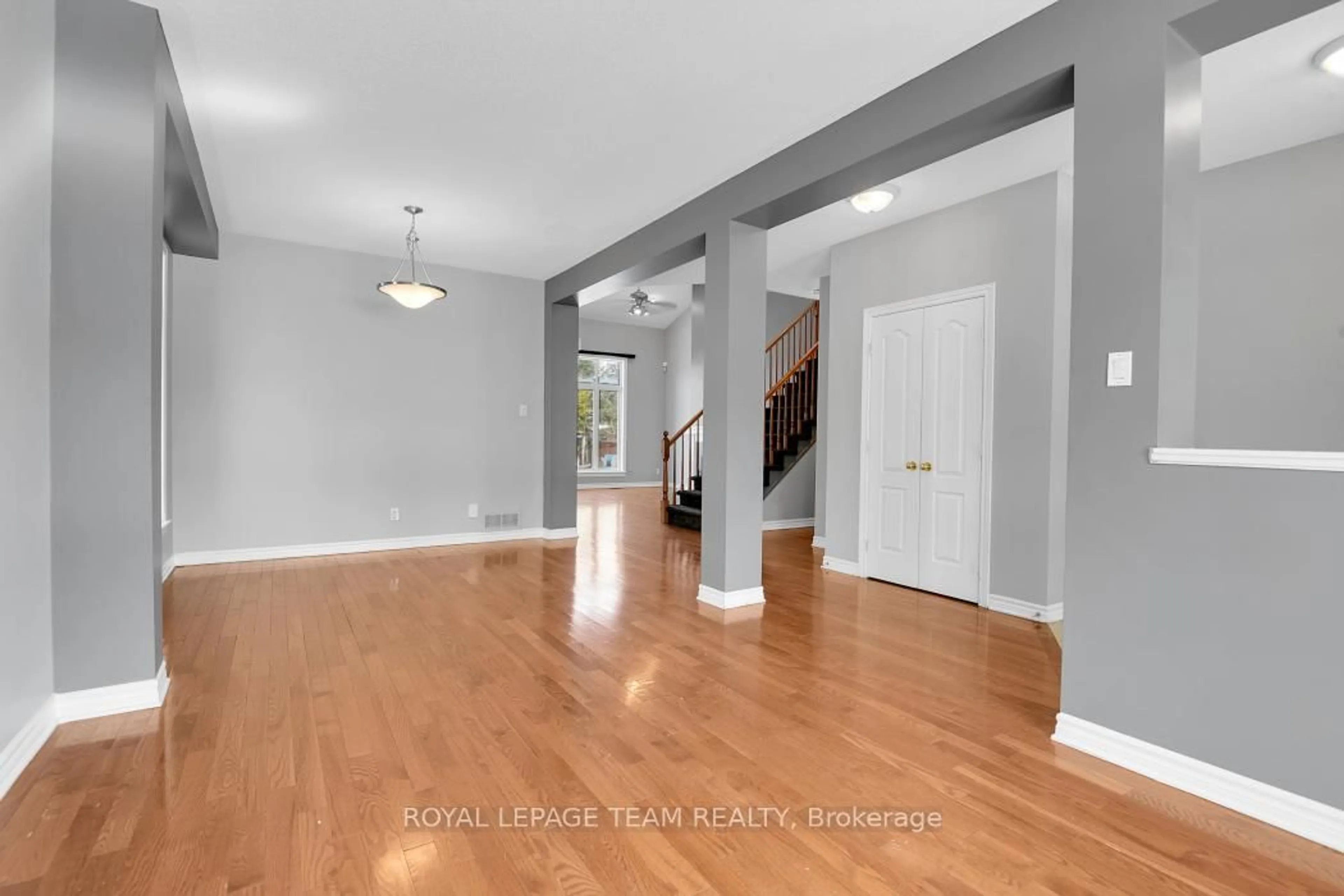 Unknown for 763 Long Point Circ, Ottawa Ontario K1T 4H5