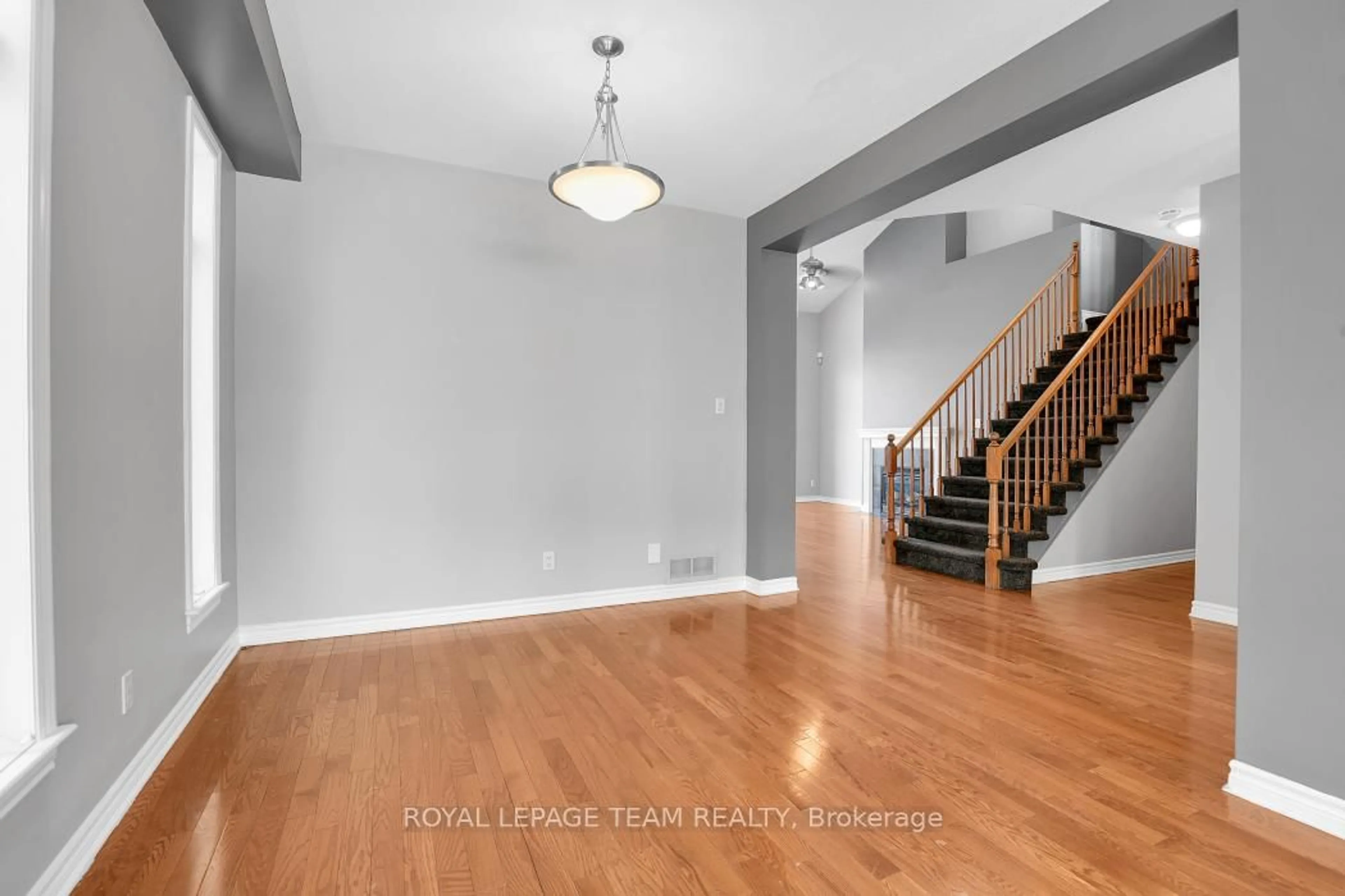 Unknown for 763 Long Point Circ, Ottawa Ontario K1T 4H5