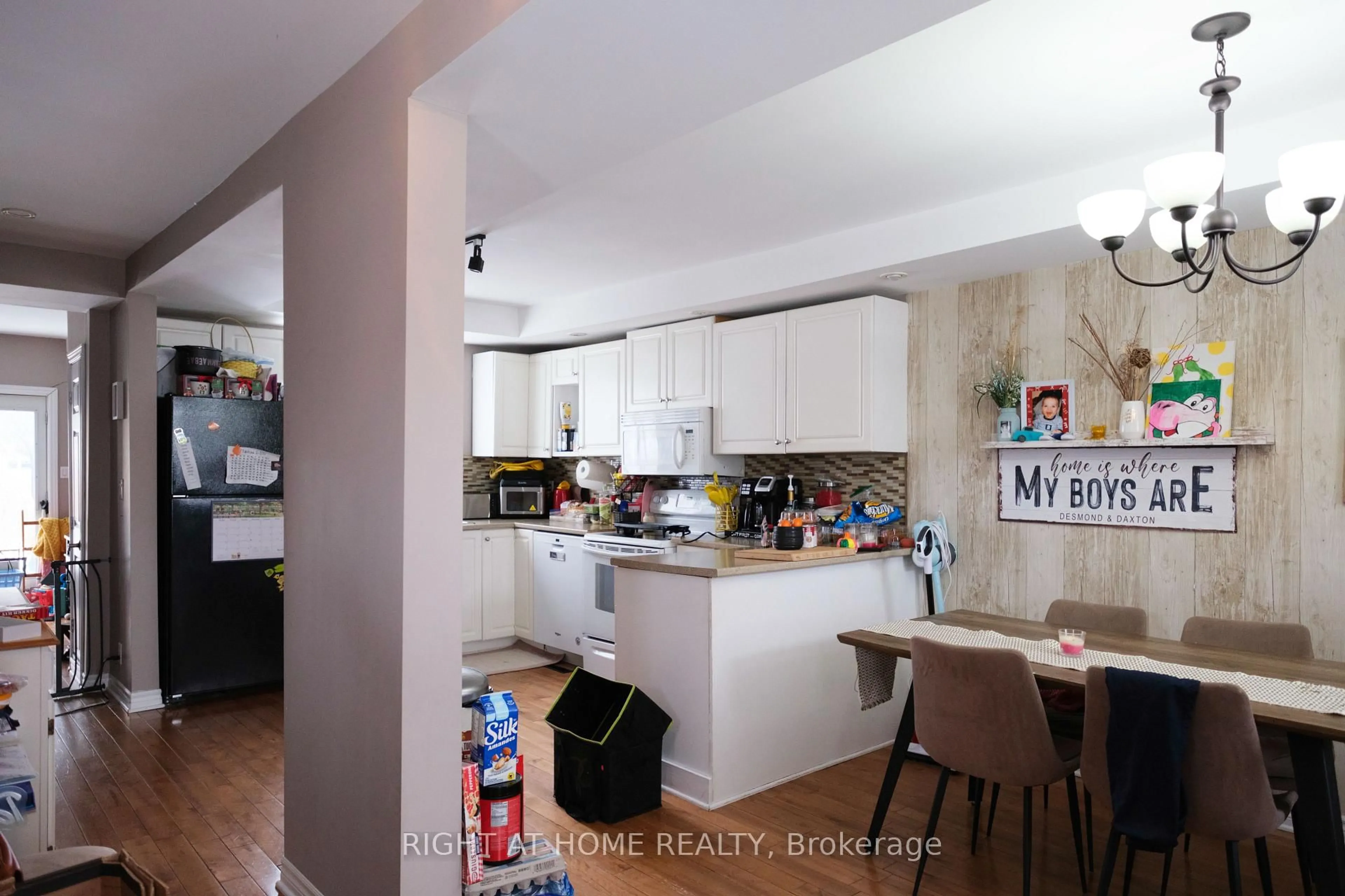 Standard kitchen, unknown for 245 Harriet St, Arnprior Ontario K7S 2T4