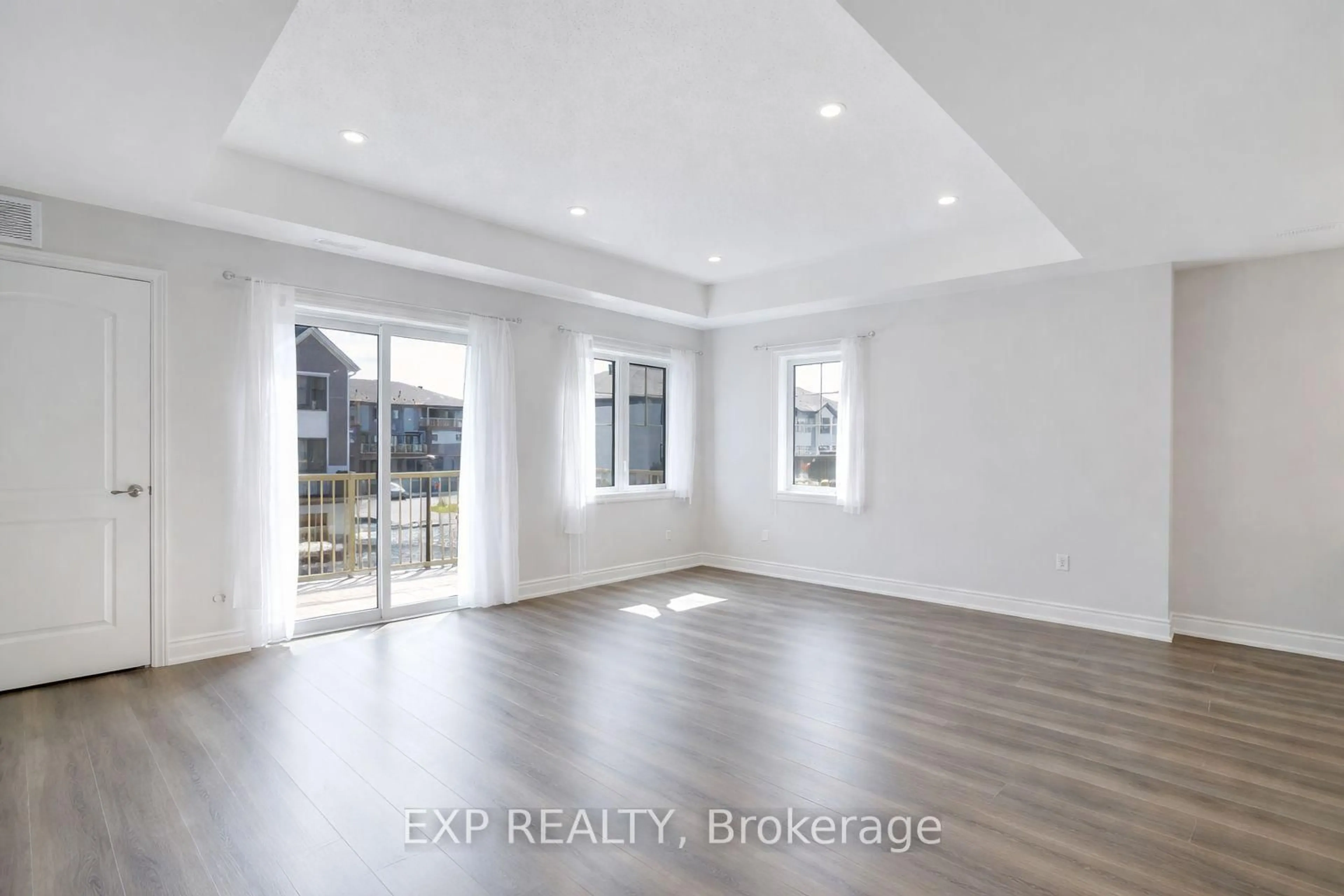 A pic of a room for 757 Chromite Private, Ottawa Ontario K2J 7J2