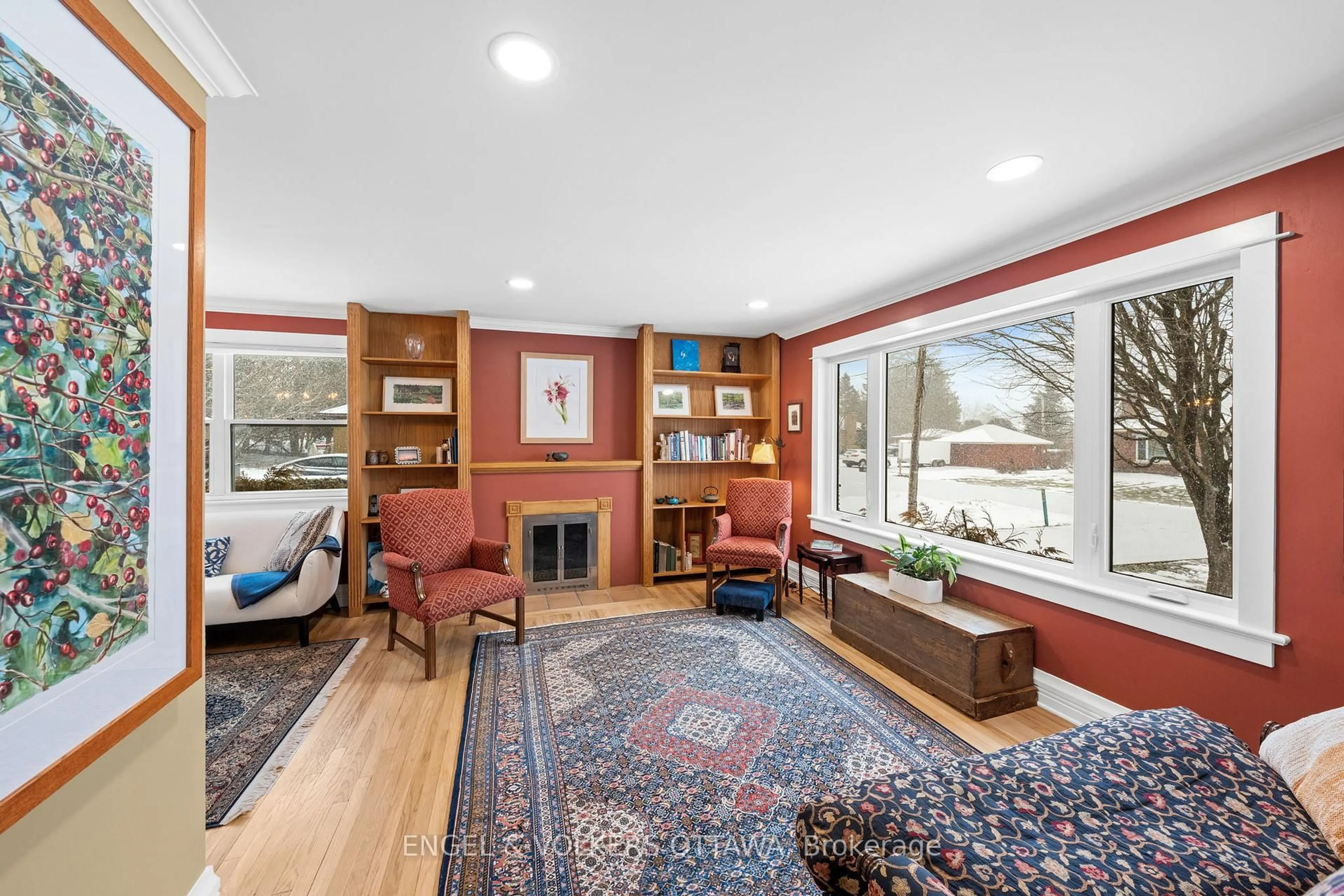 Living room with furniture, unknown for 1105 Edward St, Manotick Ontario K4M 1G8