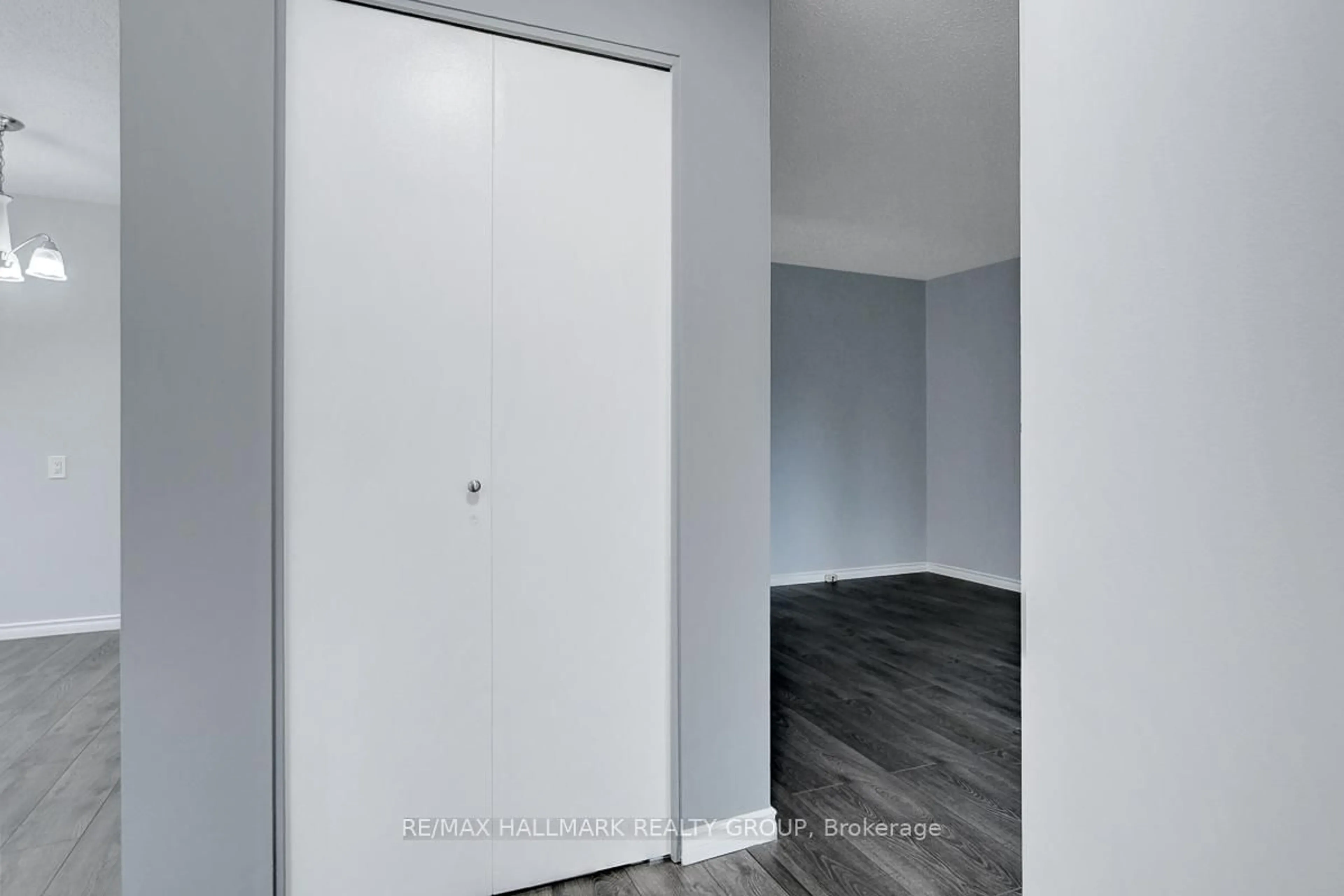 A pic of a room for 71 Morton Dr, Ottawa Ontario K2L 1W9