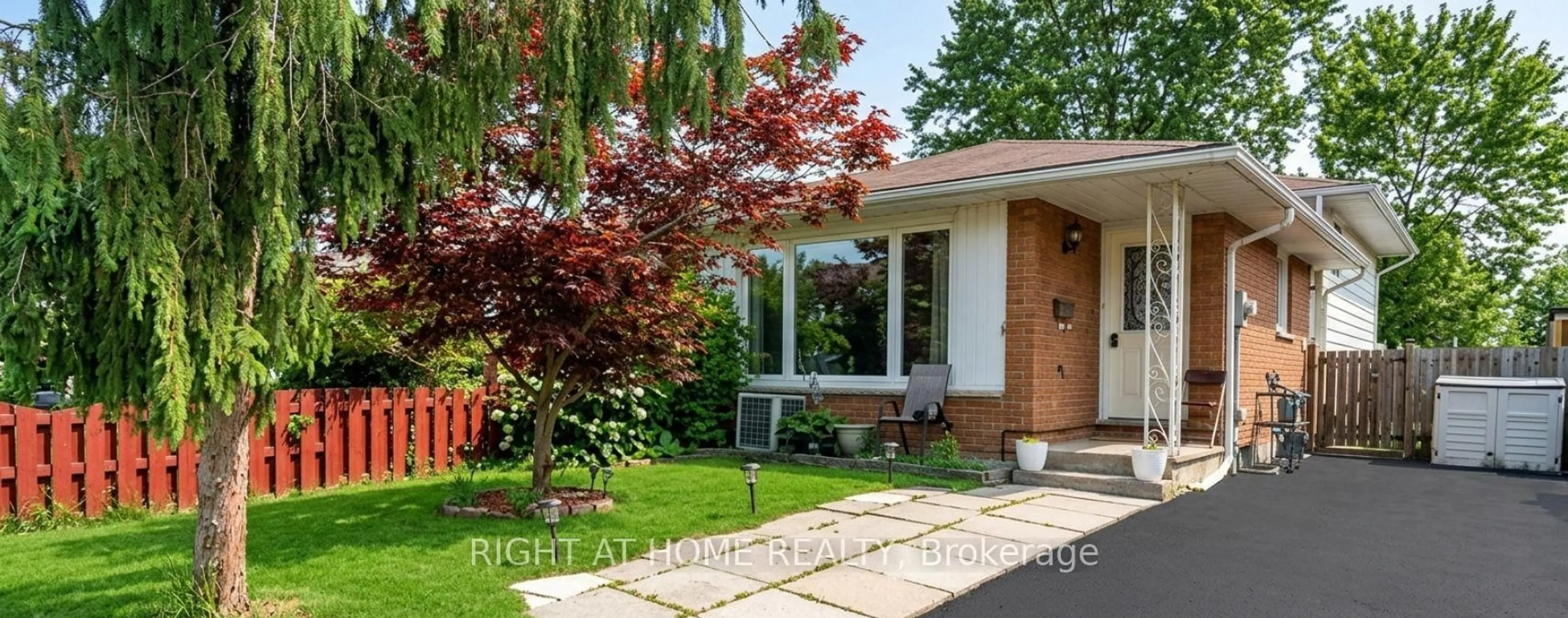 Home with brick exterior material, street for 14 Canterbury Dr, St. Catharines Ontario L2P 3M7